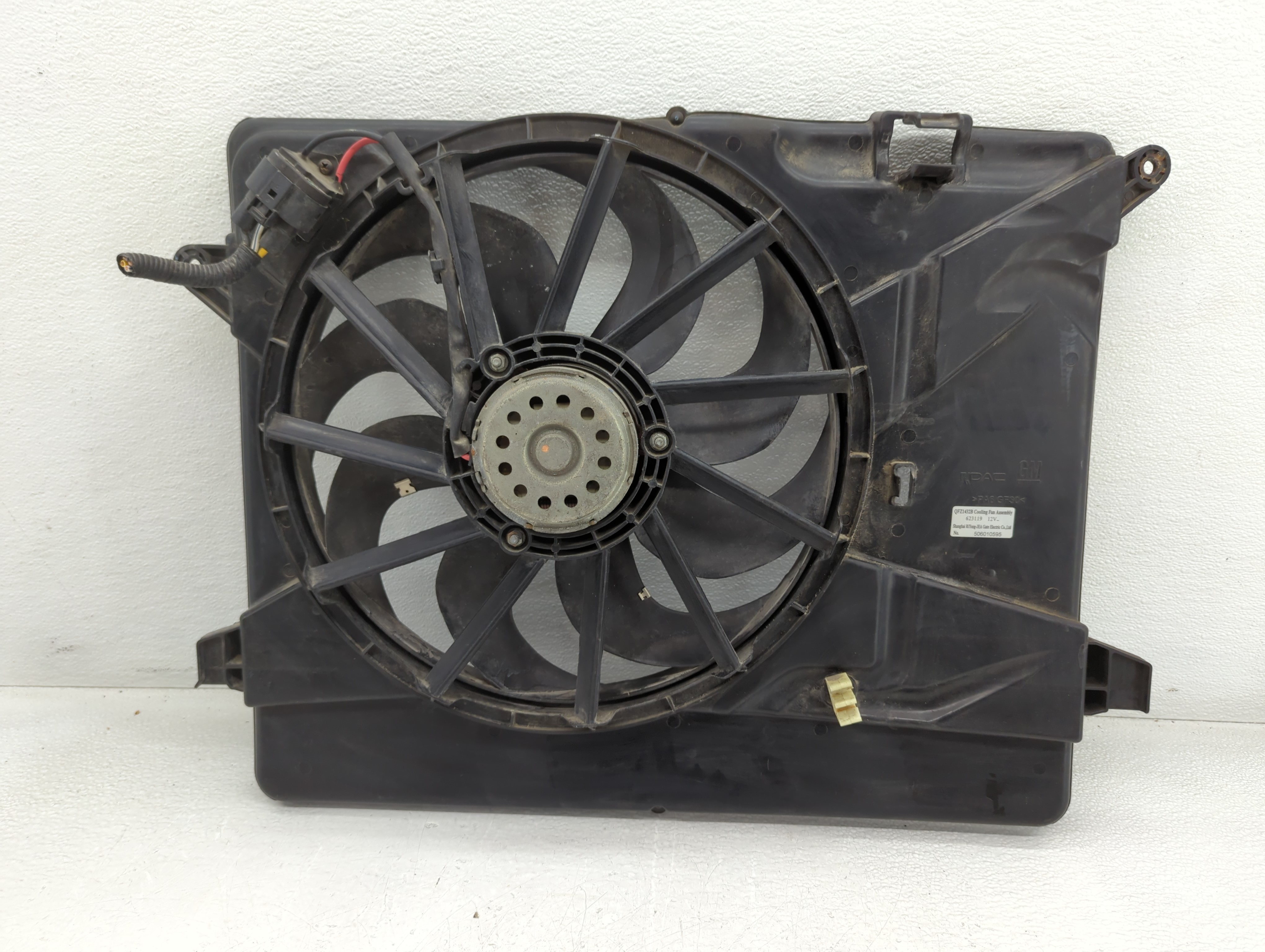 Picture of 2014-2021 Buick Encore Left Radiator Fan Motor Assembly 778335
