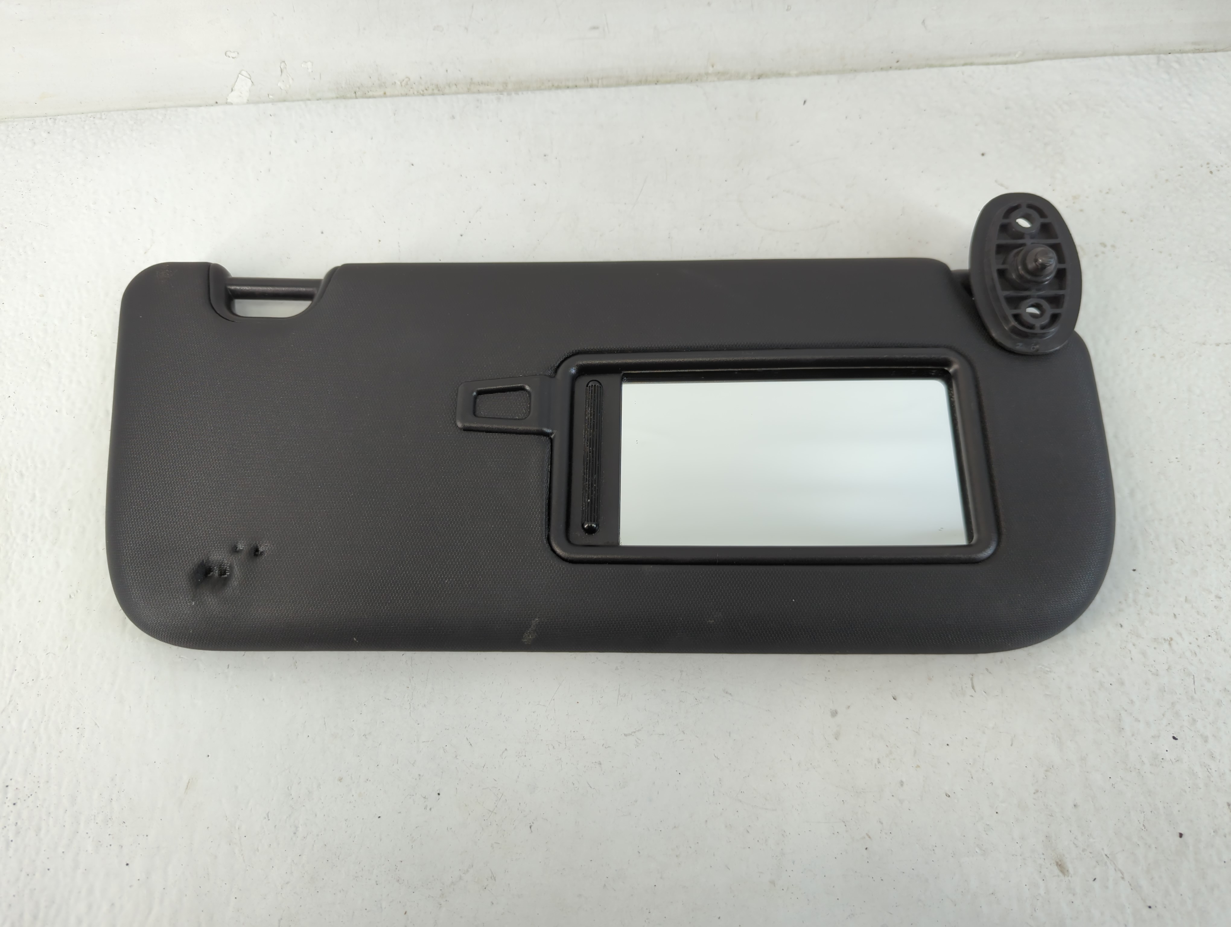 2014-2019 Kia Soul Passenger Sun Visor Mirror Right Sunvisor Black 778354 - Oemusedautoparts1.com
