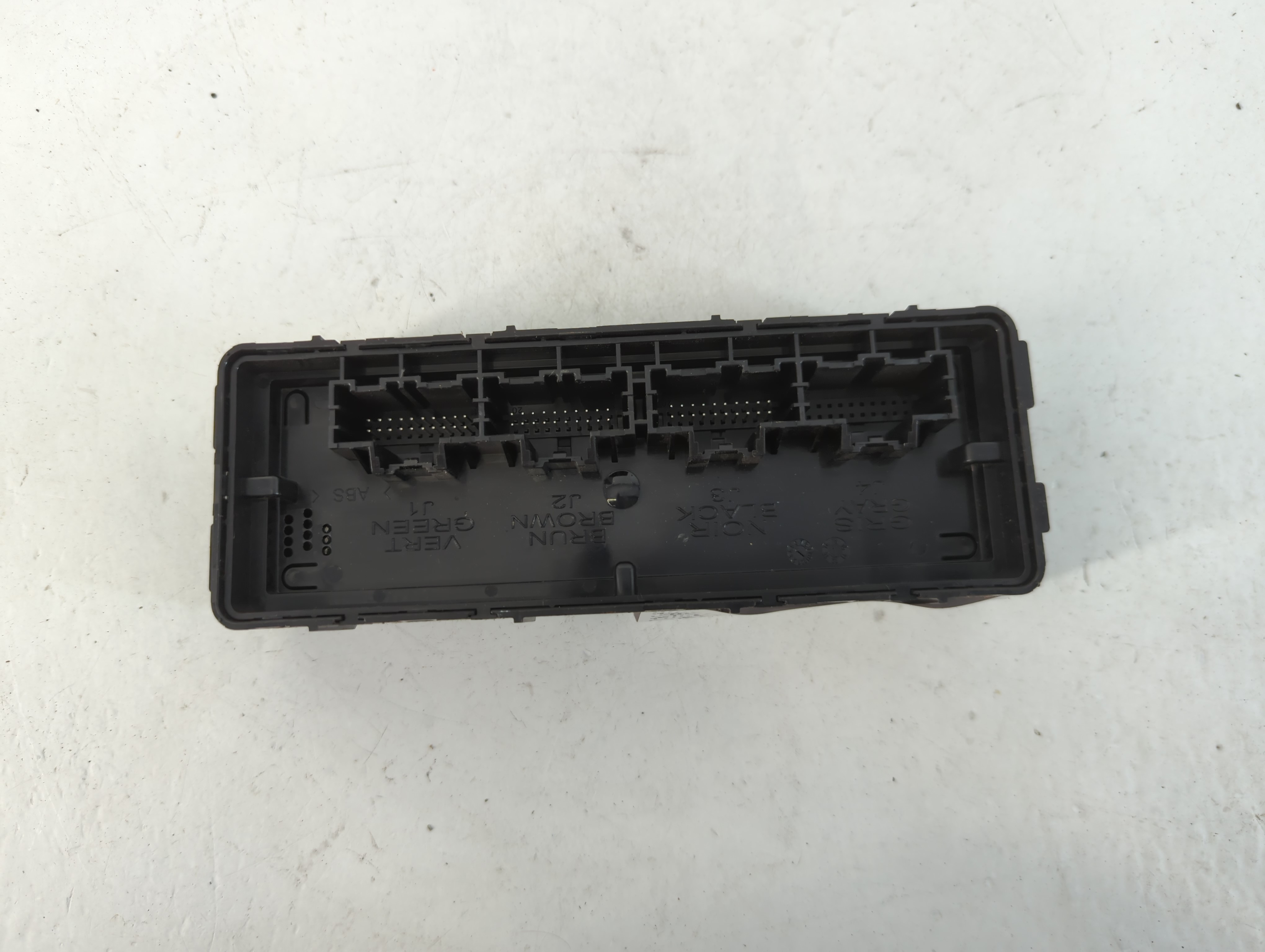 Picture of 2015-2015 Buick Encore Chassis Control Module Ccm Bcm Body Control 778381