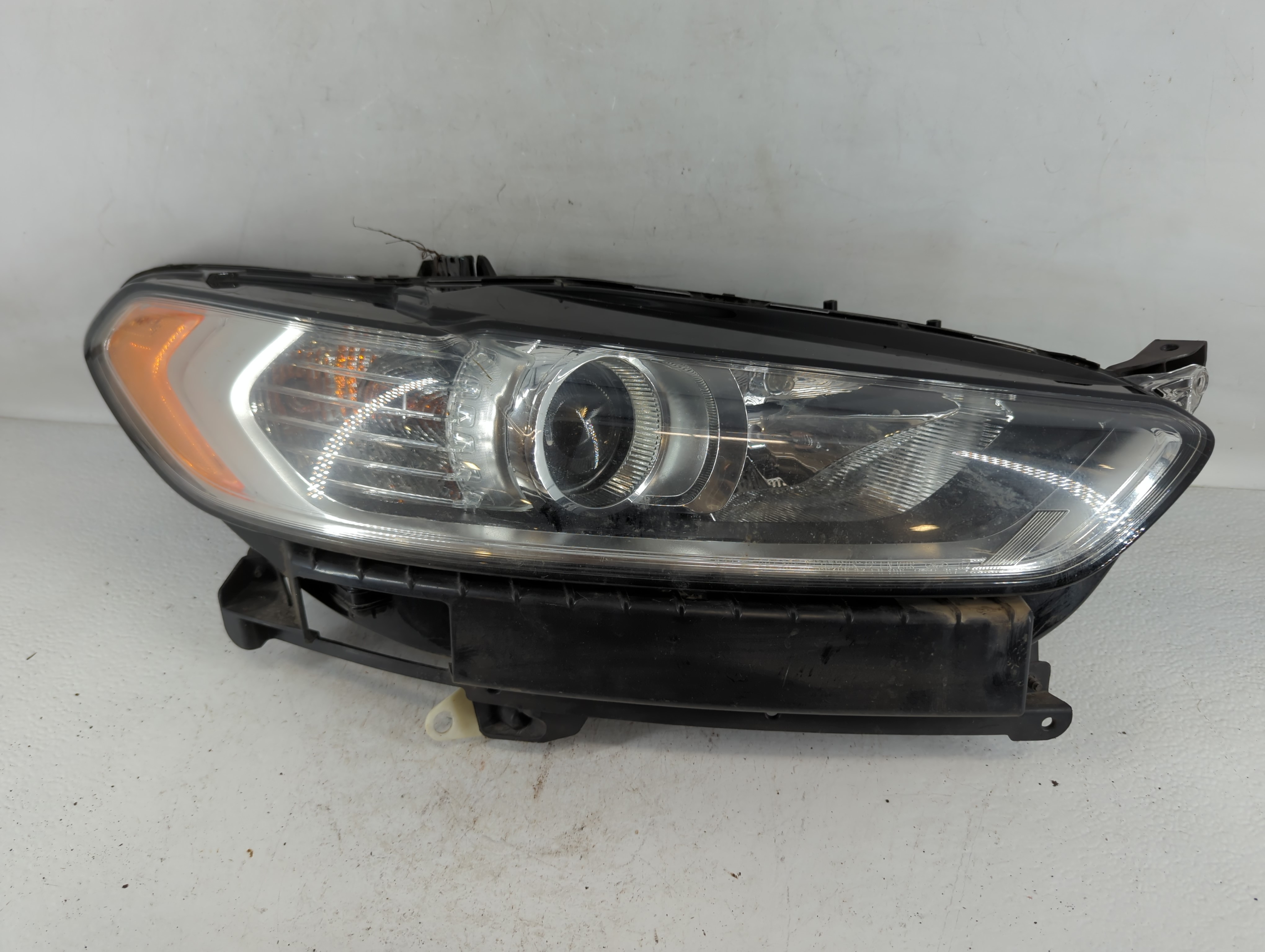 Picture of 2013-2016 Ford Fusion Passenger Right Oem Head Light Headlight Lamp 778388