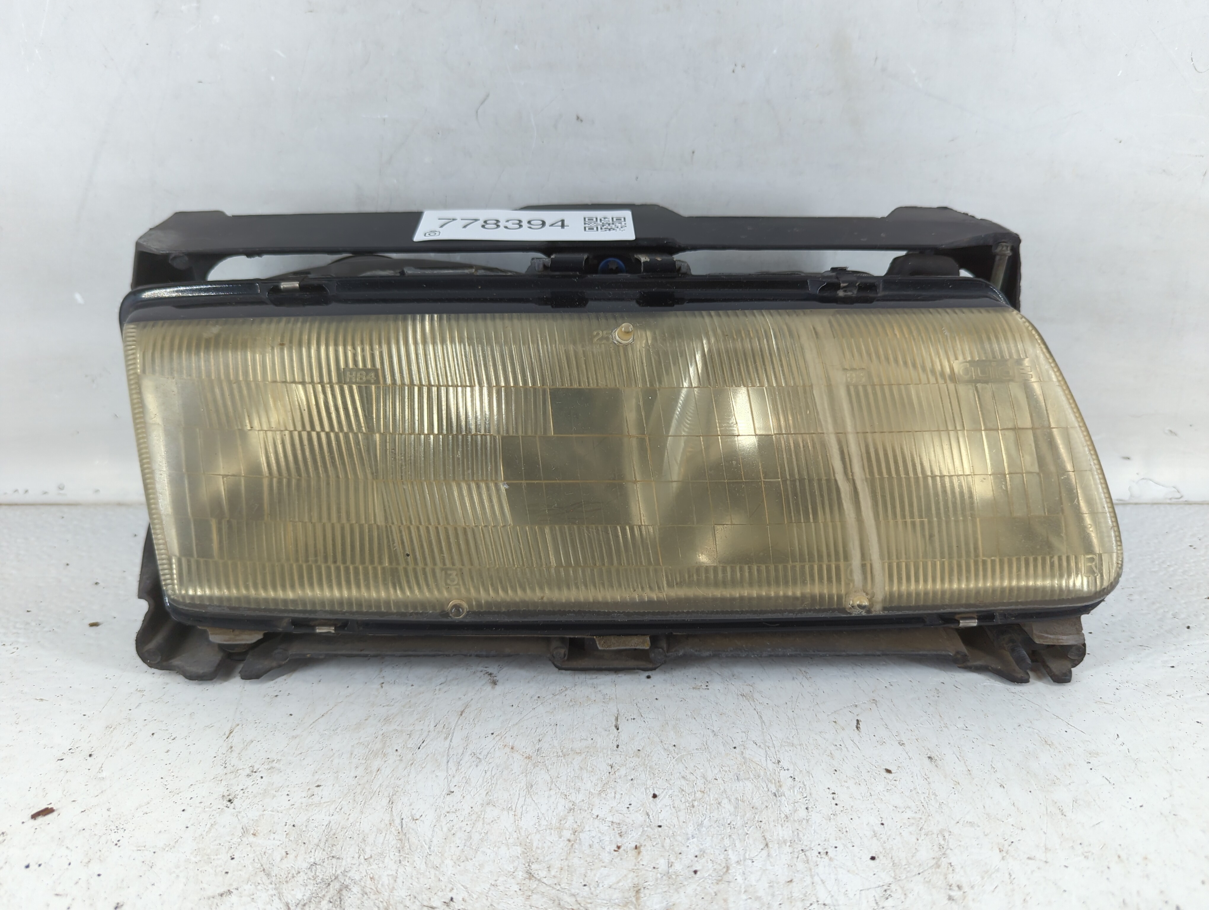 1992 Pontiac Grand Prix Passenger Right Oem Head Light Headlight Lamp 778394 - Oemusedautoparts1.com