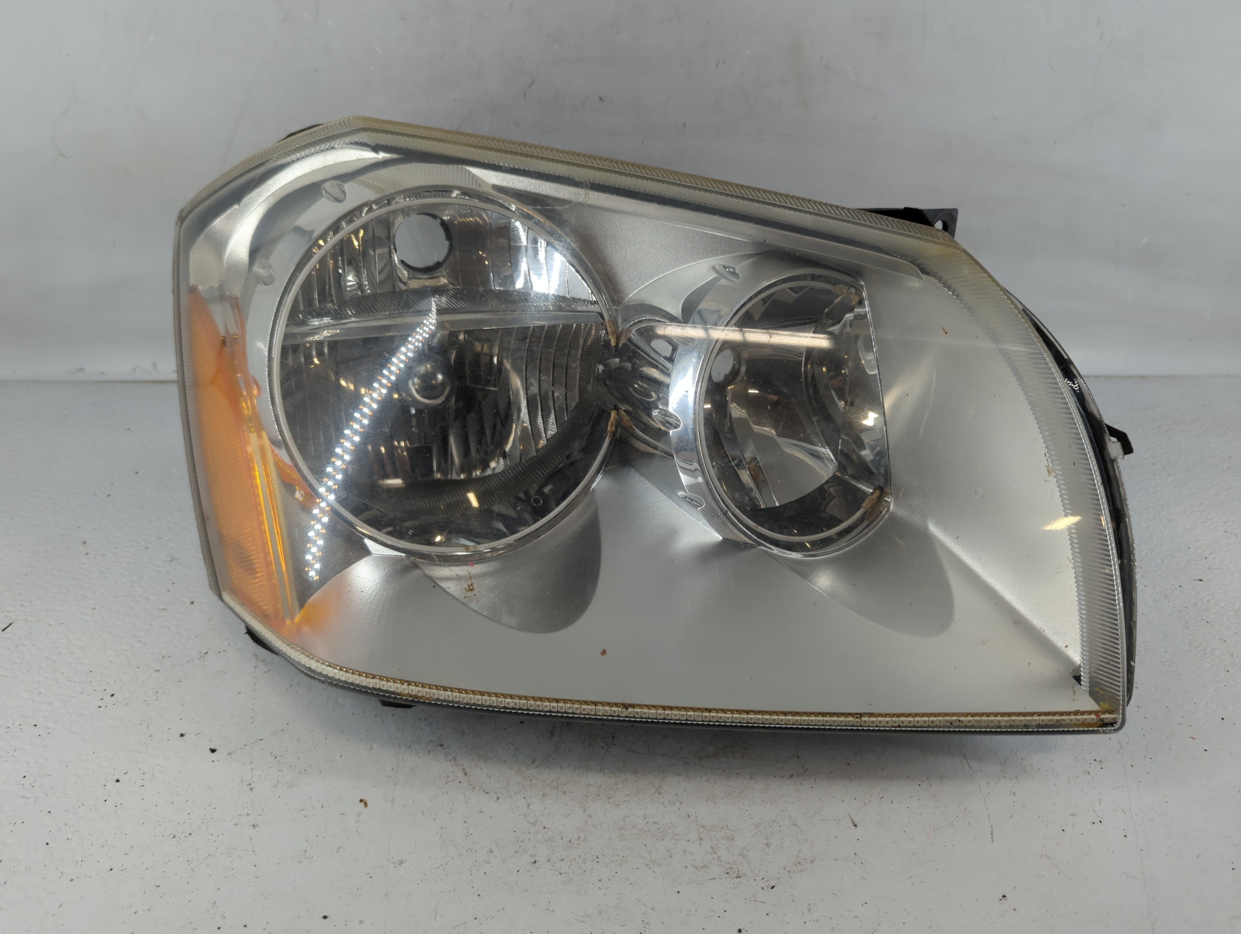Chrysler Magnum Passenger Right Oem Head Light Headlight Lamp 778395 - Oemusedautoparts1.com
