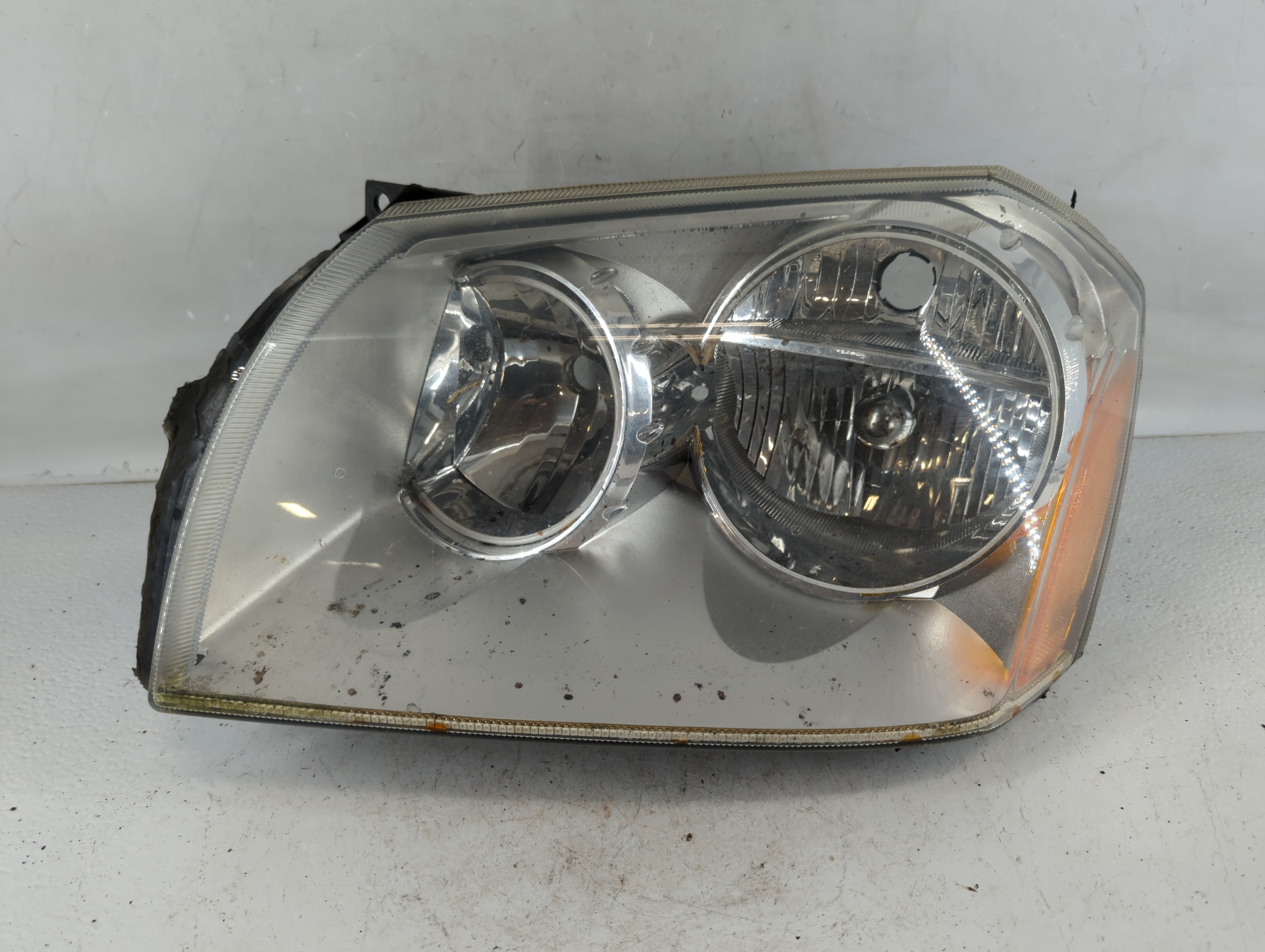 Chrysler Magnum Driver Left Oem Head Light Headlight Lamp 778401 - Oemusedautoparts1.com