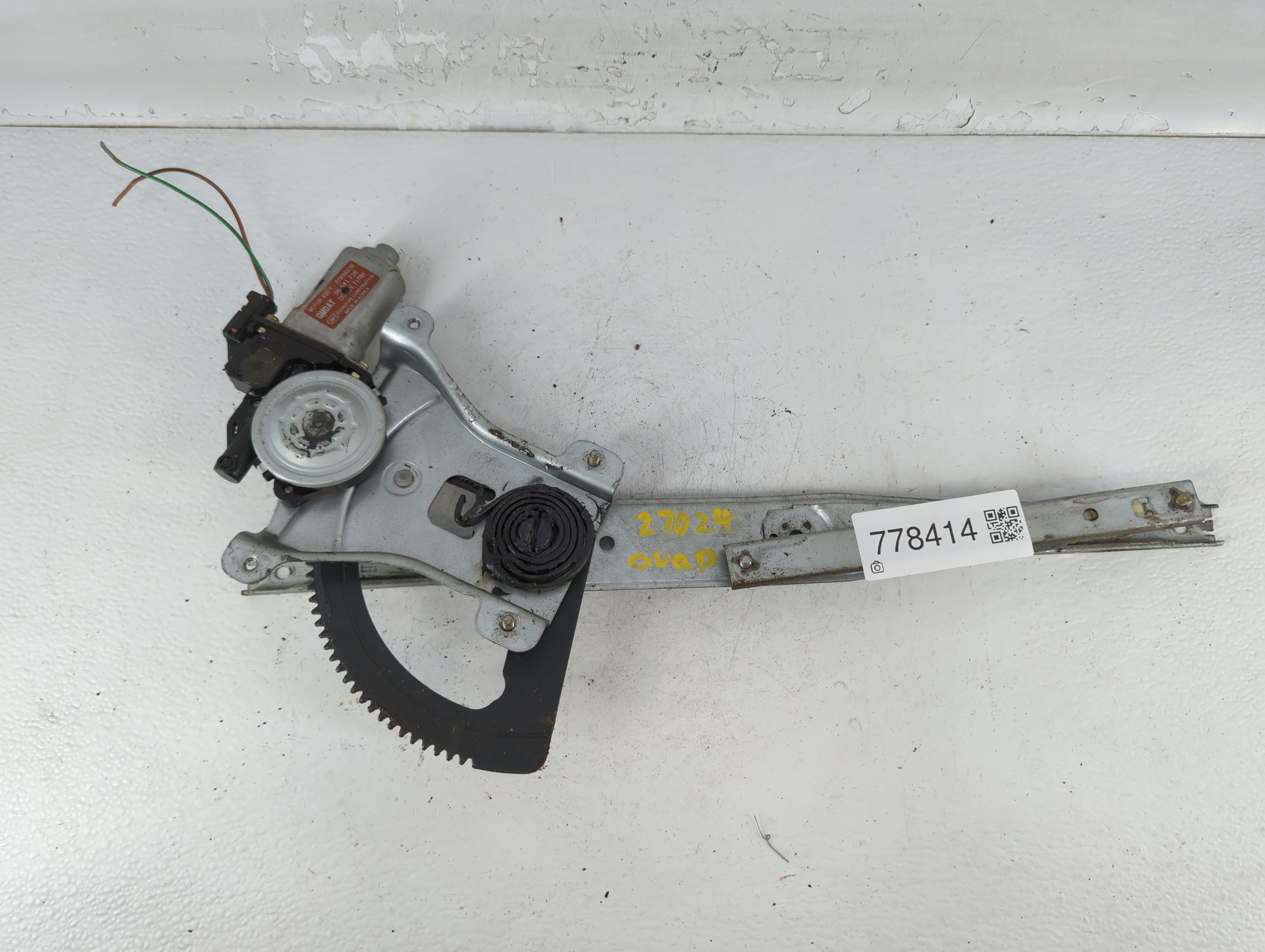 2004 Chevrolet Aveo Passenger Front Right Power Window Motor 778414 - Oemusedautoparts1.com