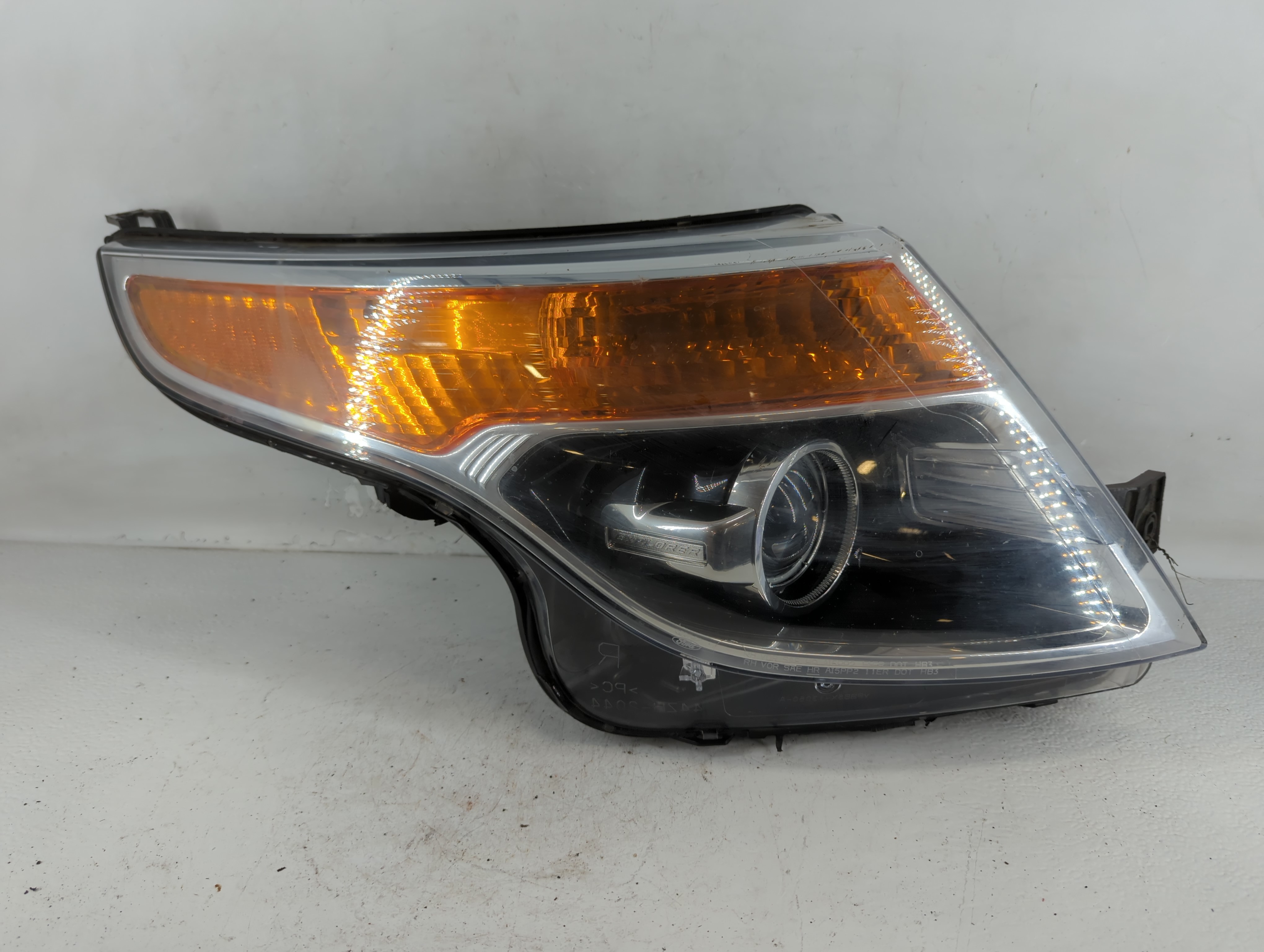 2013-2015 Ford Explorer Driver Left Oem Head Light Headlight Lamp 778417 - Oemusedautoparts1.com