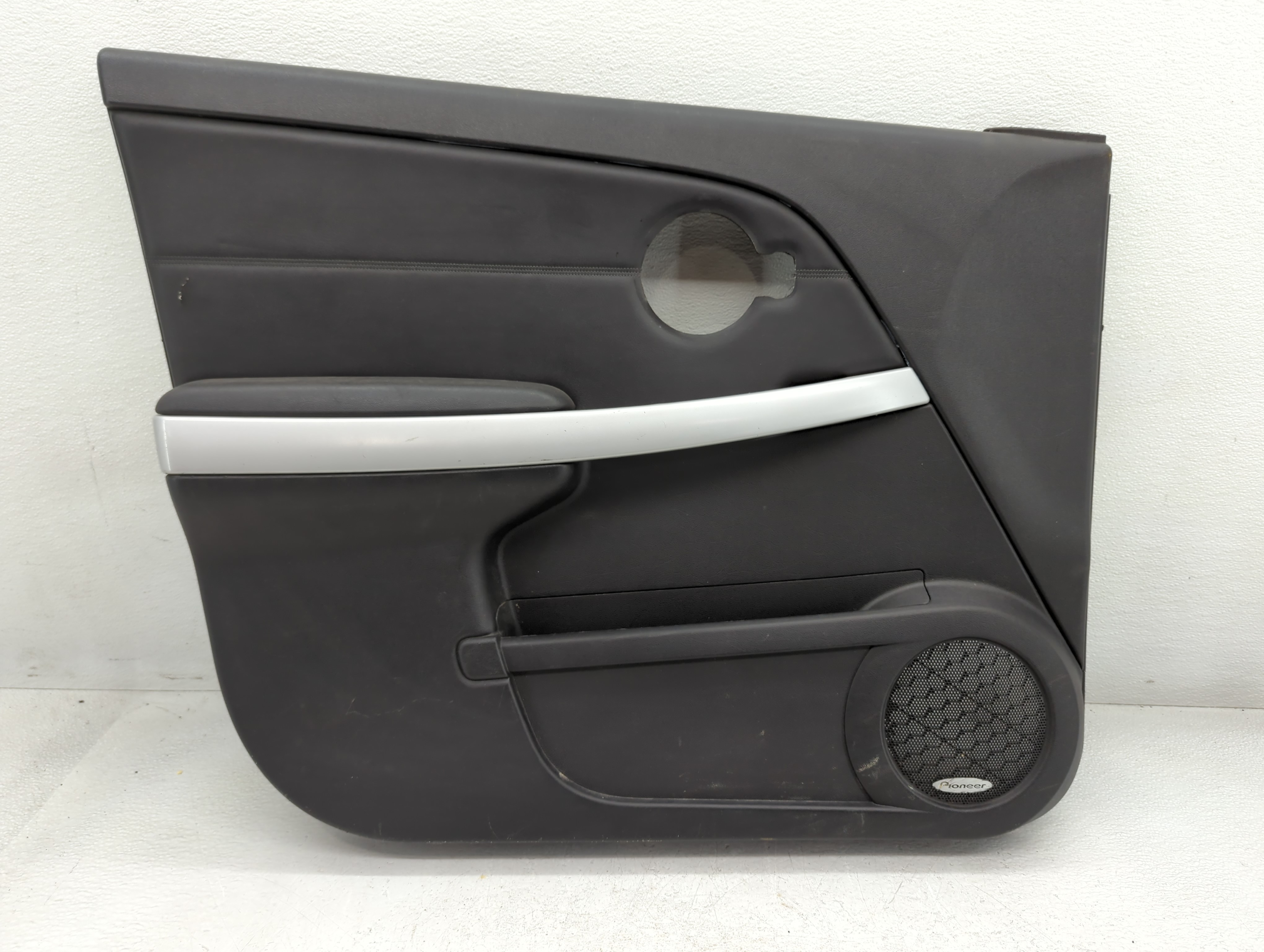 Picture of 2008 Pontiac Torren Passenger Side Front Inside Door Handle Oem 778418