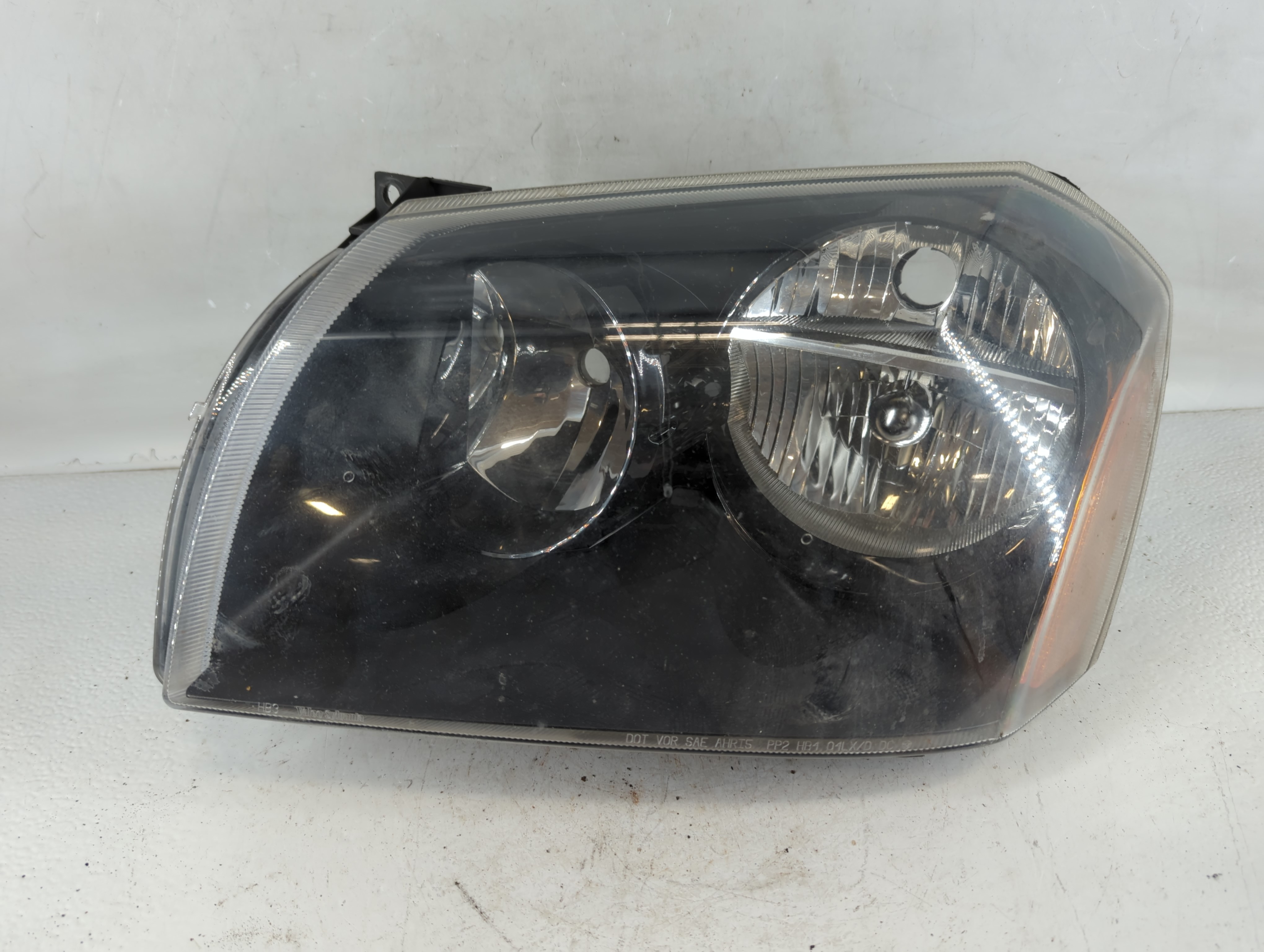 Picture of Chrysler Magnum Driver Left Oem Head Light Headlight Lamp 778440