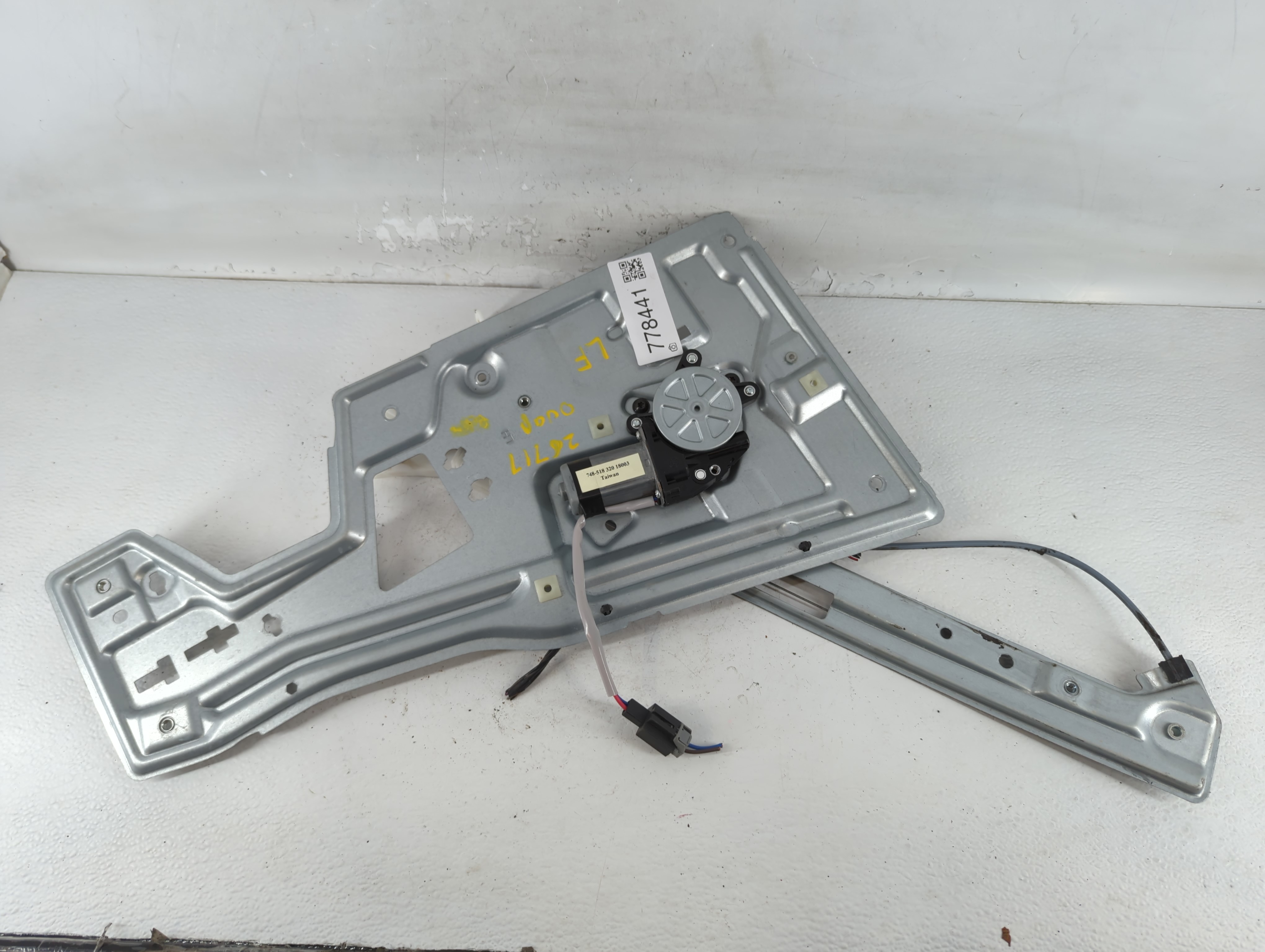 1991 Bmw X1 Driver Front Left Power Window Motor 778441 - Oemusedautoparts1.com