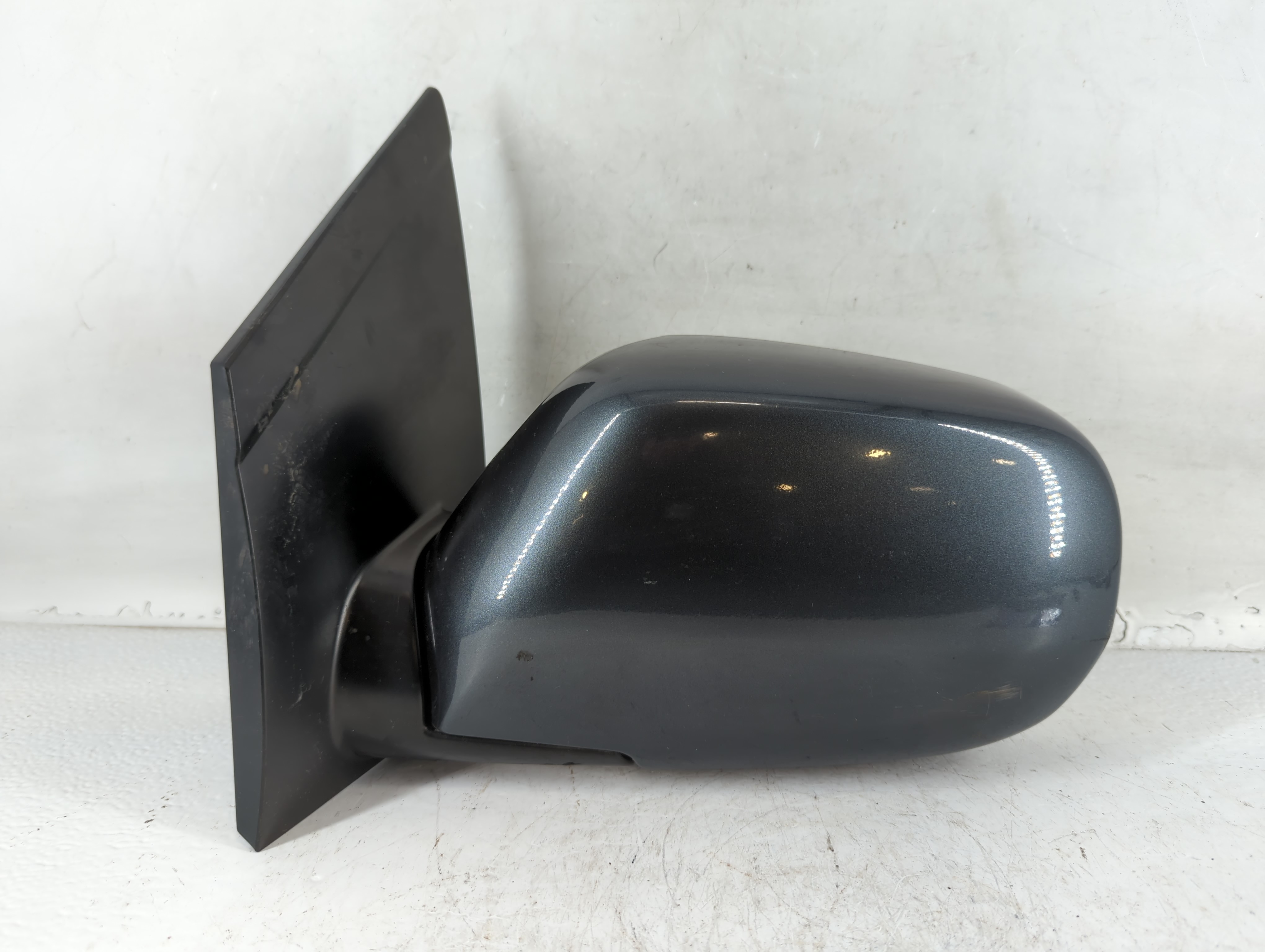Picture of 1999-2004 Honda Odyssey Driver Left Side View Power Door Mirror Grey 778445