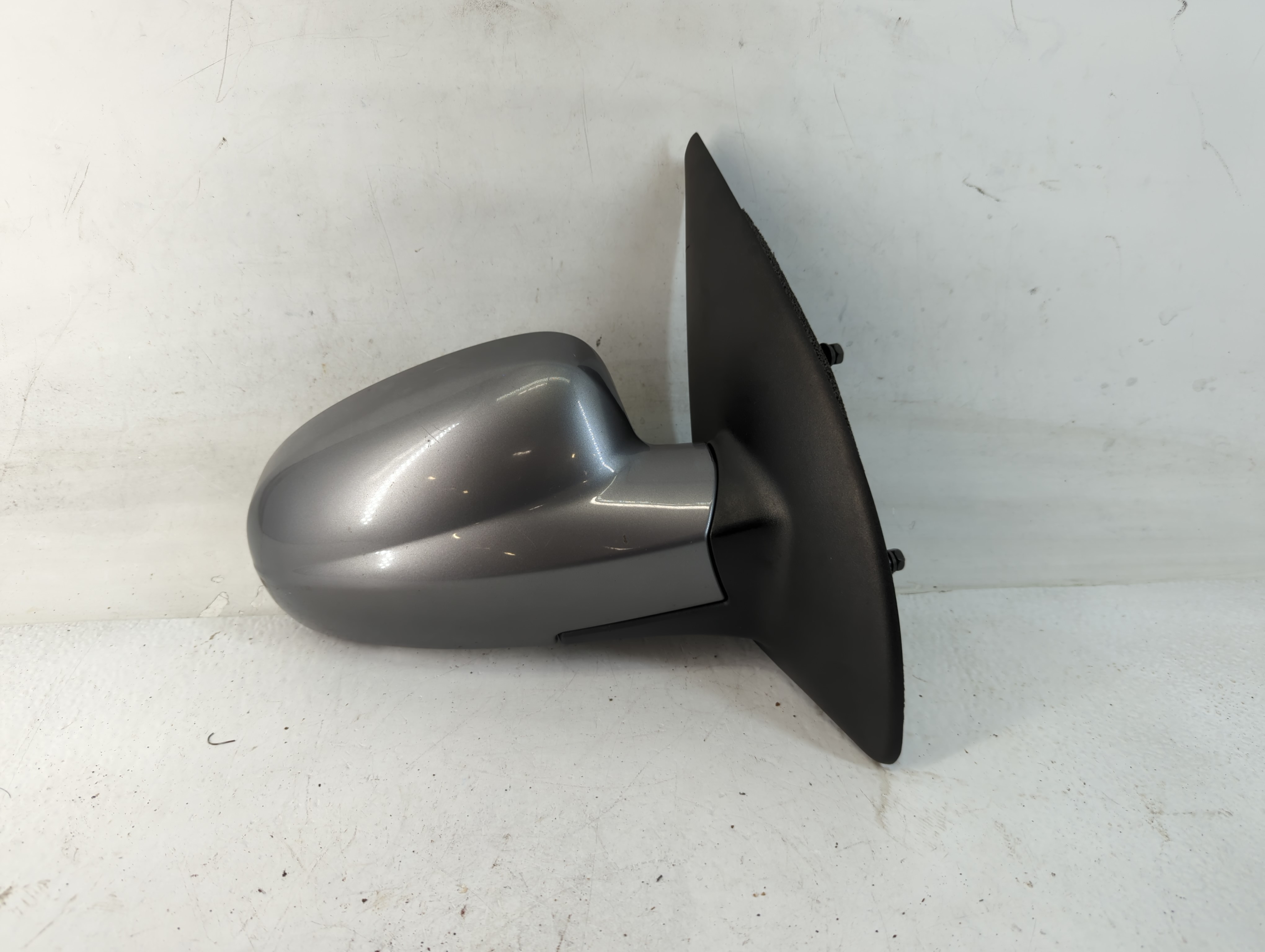 2005-2006 Chevrolet Aveo Passenger Right Side View Power Door Mirror Grey 778458 - Oemusedautoparts1.com