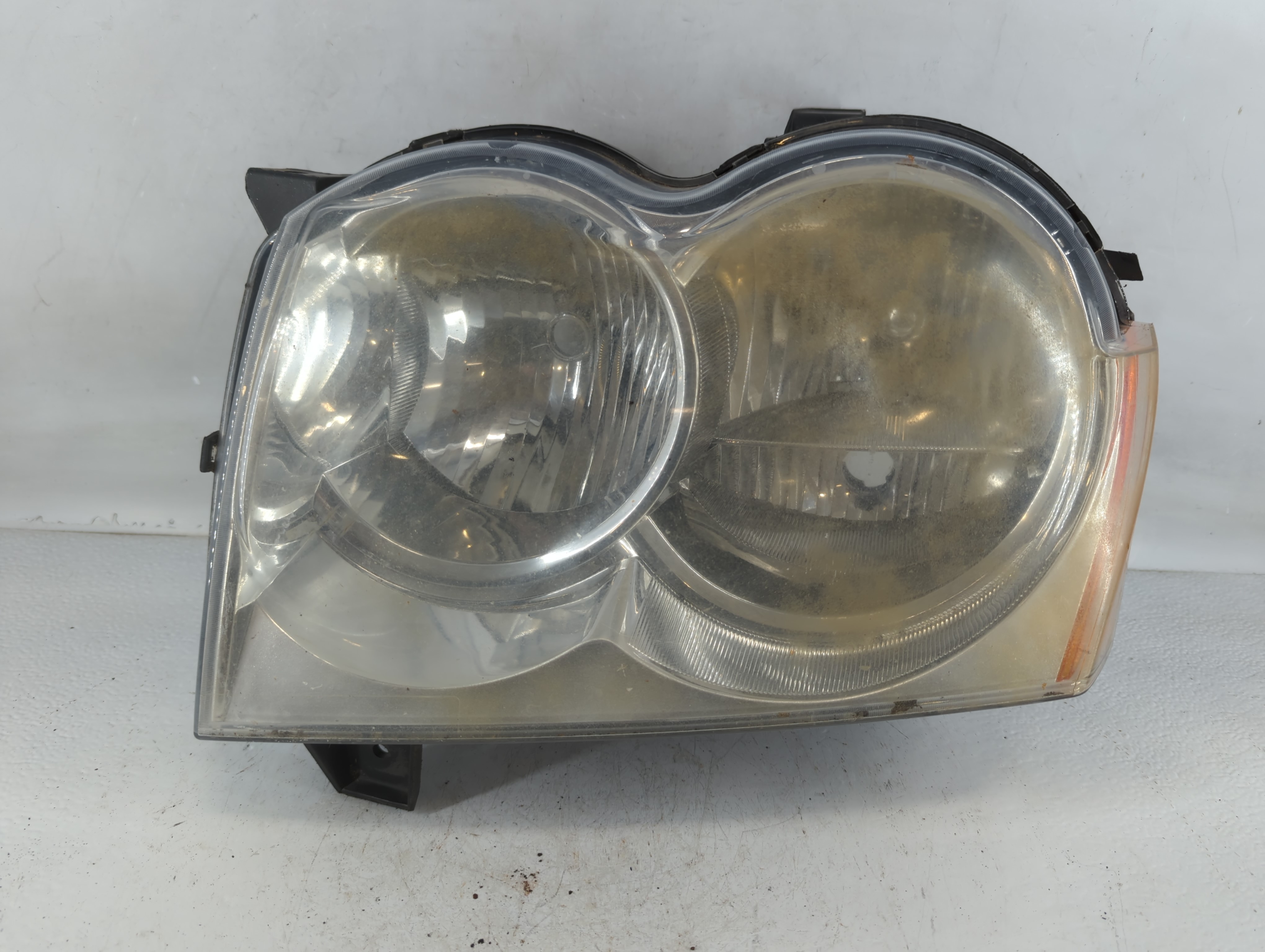 Jeep Gndche Driver Left Oem Head Light Headlight Lamp 778596 - Oemusedautoparts1.com