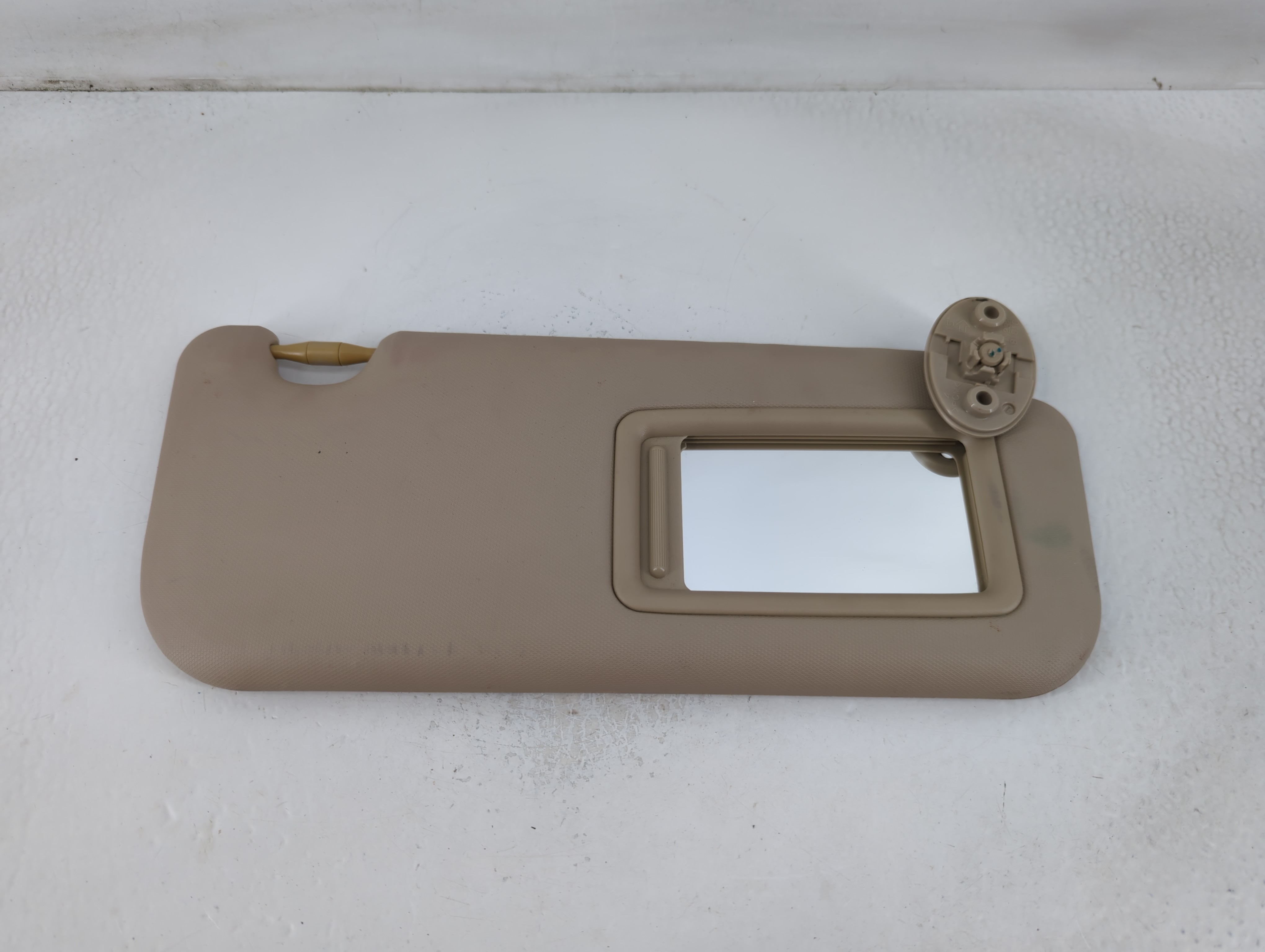 2014-2016 Toyota Corolla Passenger Sun Visor Mirror Right Sunvisor Tan 778607 - Oemusedautoparts1.com
