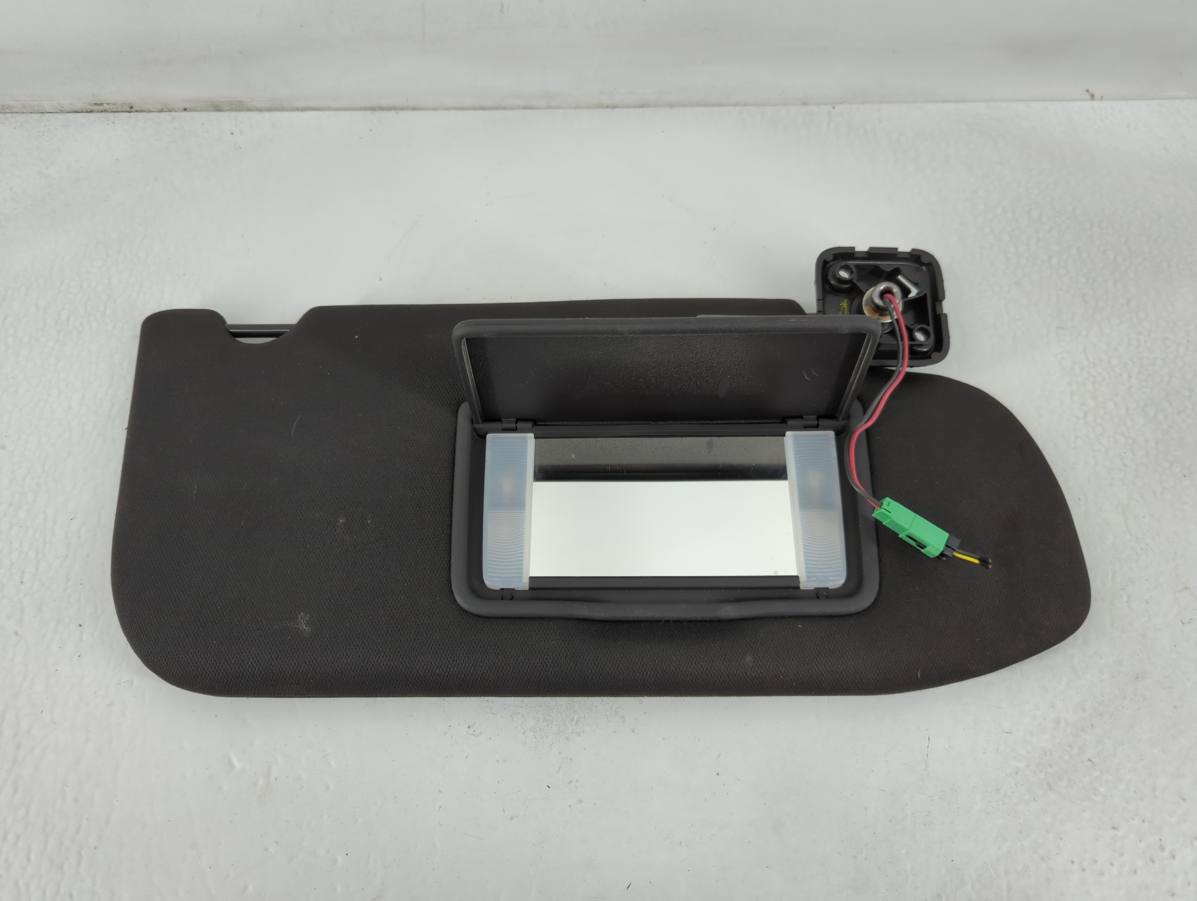 2012-2012 Ford Taurus Passenger Sun Visor Mirror Right Sunvisor Black 778608 - Oemusedautoparts1.com