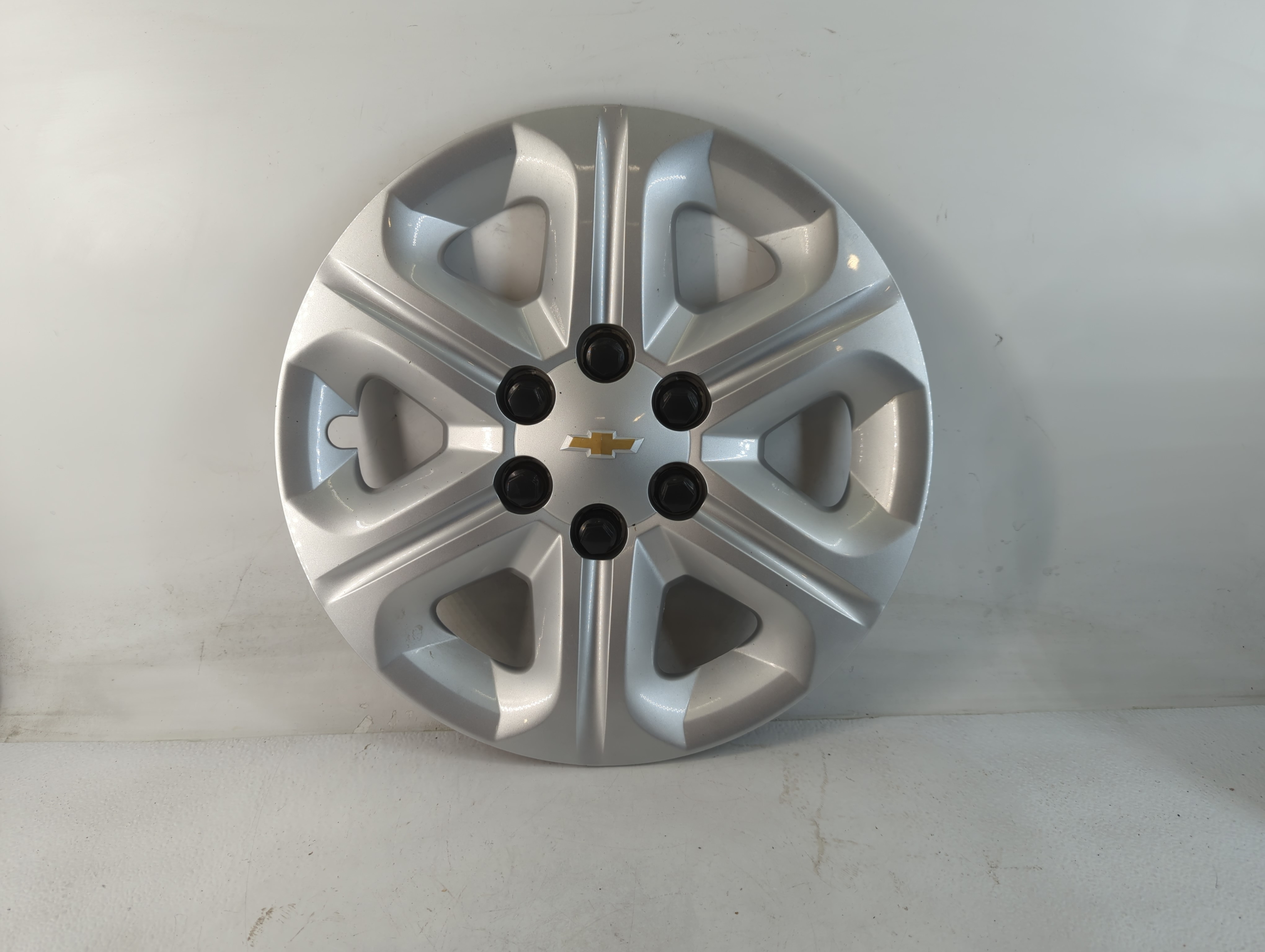 2017-2017 Chevrolet Traverse Driver Front Wheel Hub Oem 778674 - Oemusedautoparts1.com