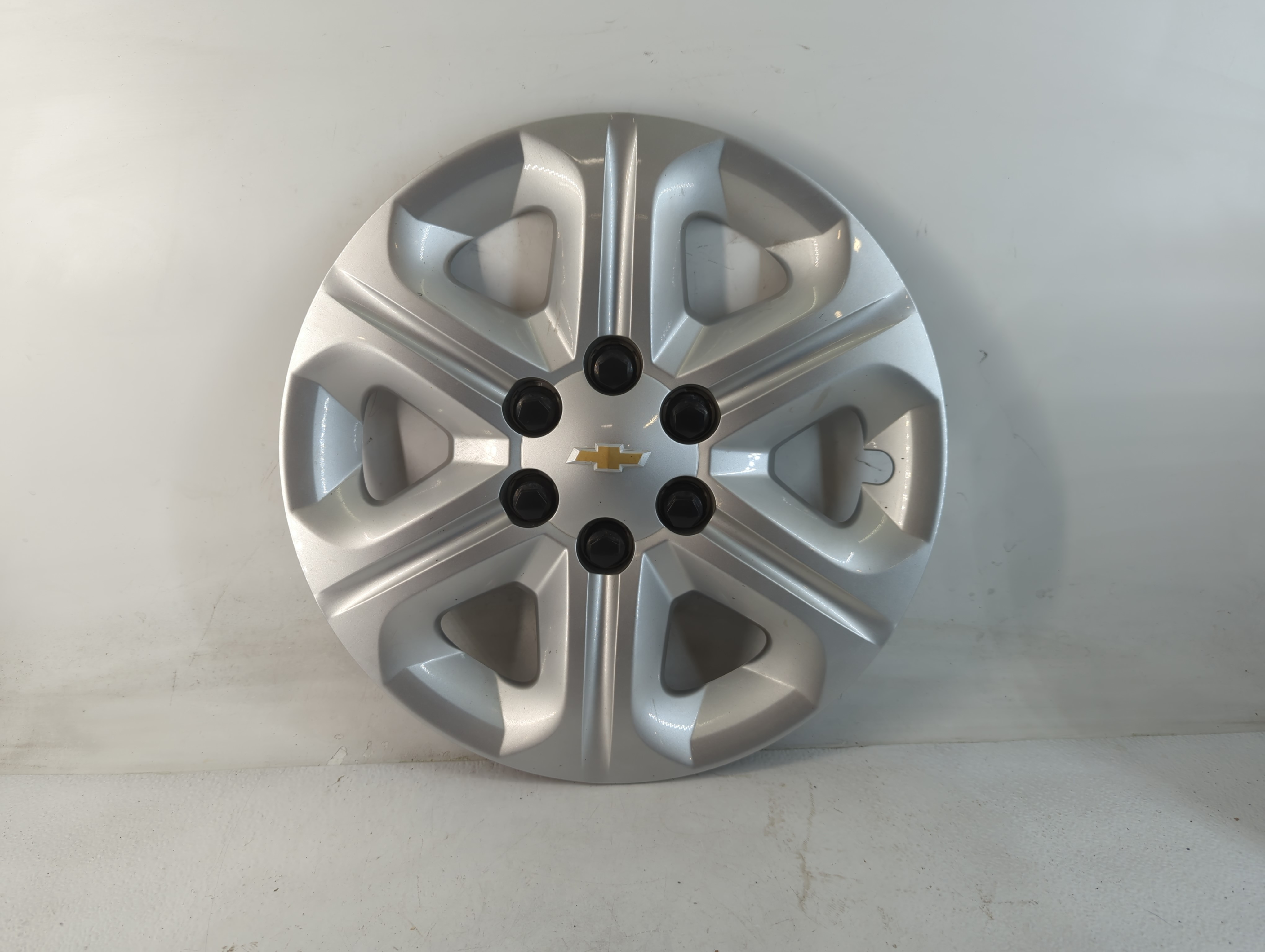 2017-2017 Chevrolet Traverse Driver Front Wheel Hub Oem 778693 - Oemusedautoparts1.com