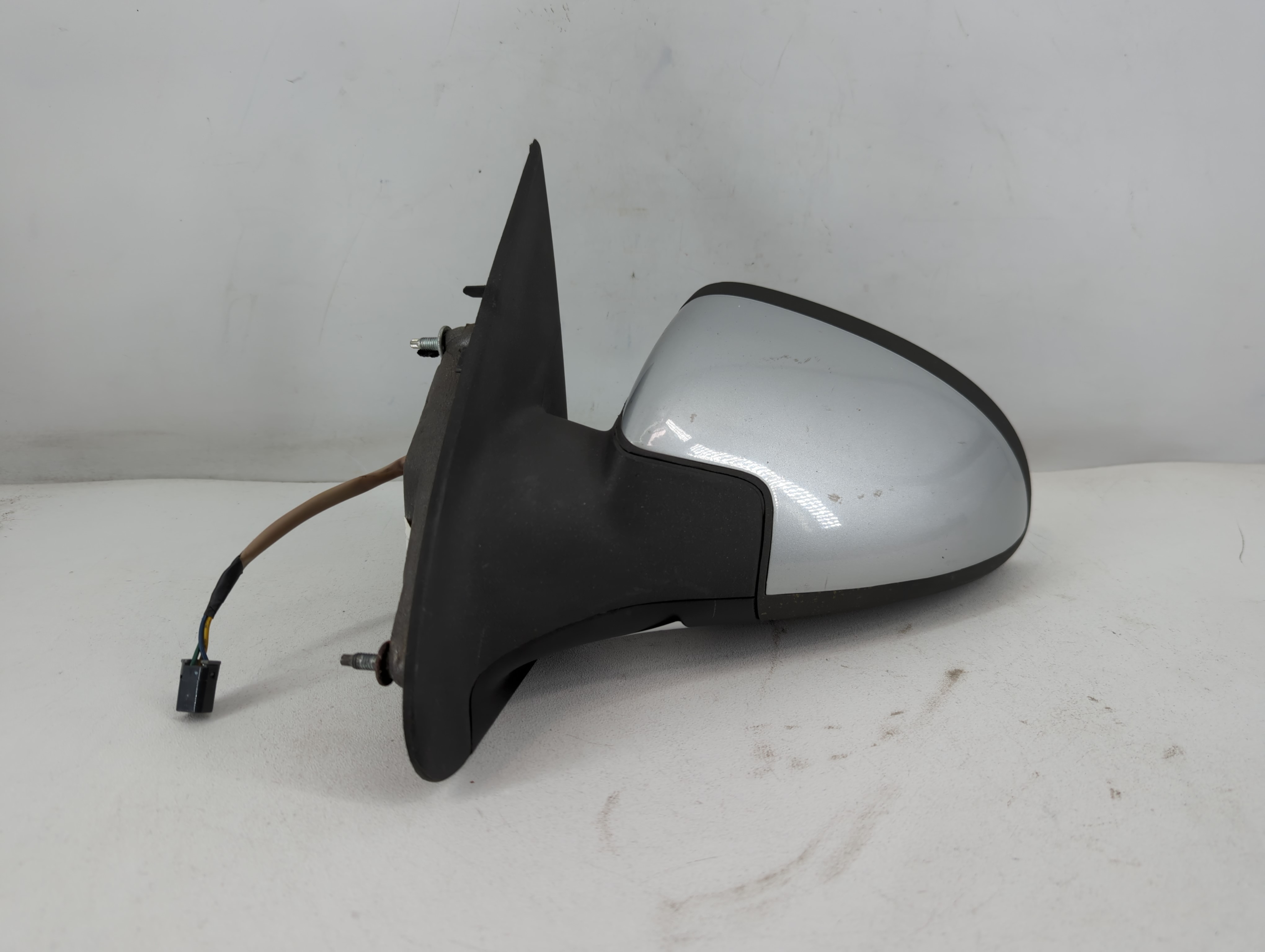 2005-2010 Chevrolet Cobalt Driver Left Side View Power Door Mirror Grey 778733 - Oemusedautoparts1.com
