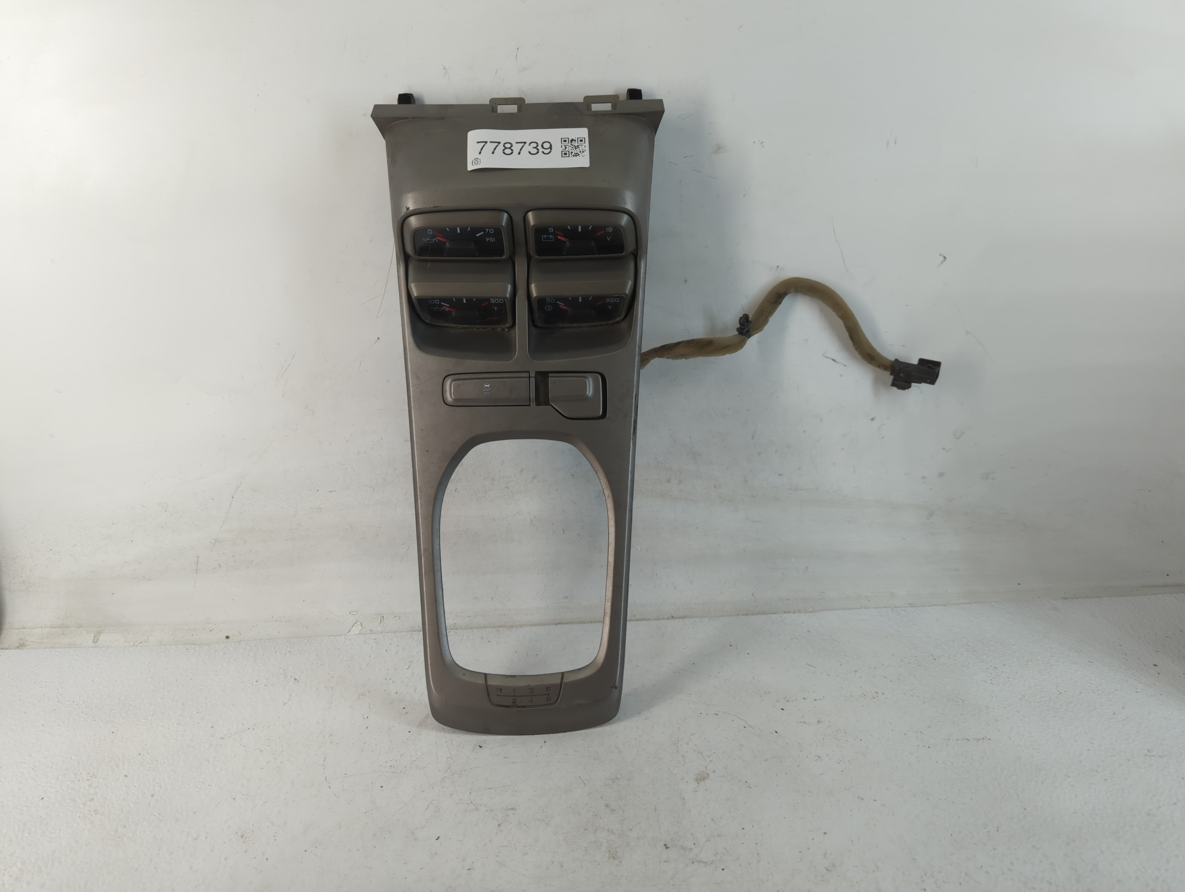 2010 Chevrolet Suburban 1500 Overhead Roof Console Interior Dome Light 778739 - Oemusedautoparts1.com