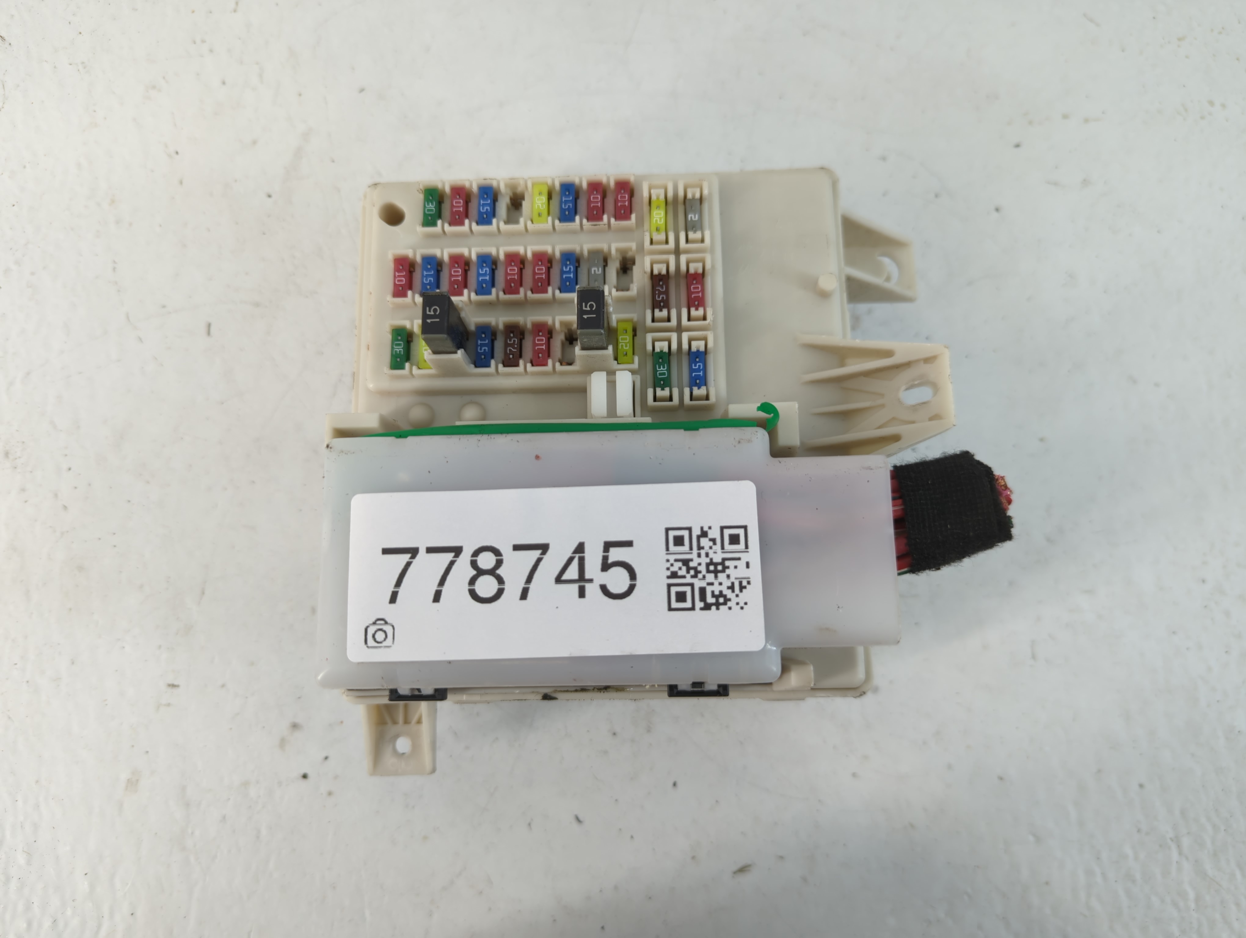 Picture of 2011-2014 Cadillac Cts Fusebox Fuse Box Relay Module 22782849 778745