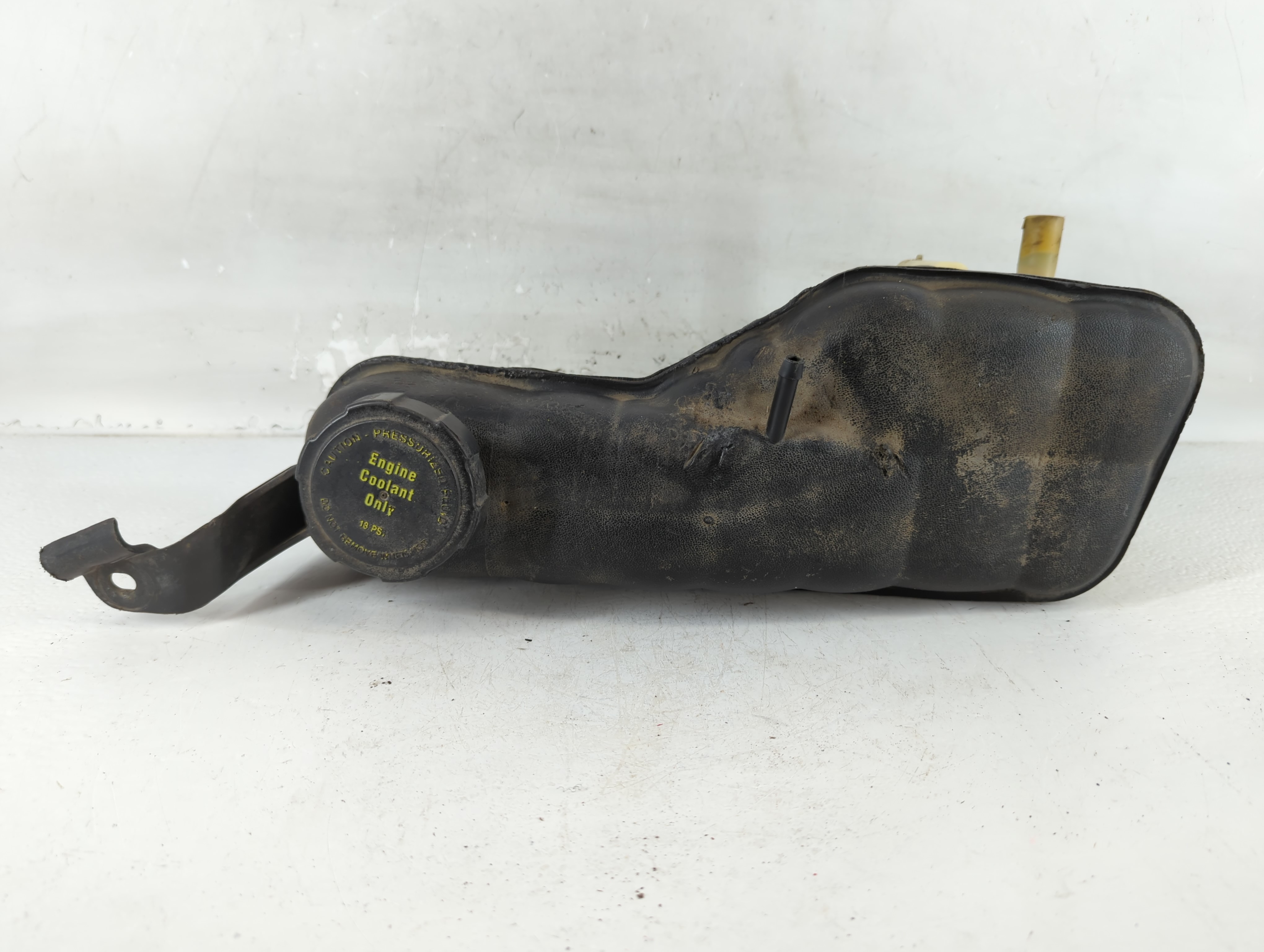 1993 Buick Skylark Radiator Coolant Overflow Expansion Tank Bottle 778788 - Oemusedautoparts1.com