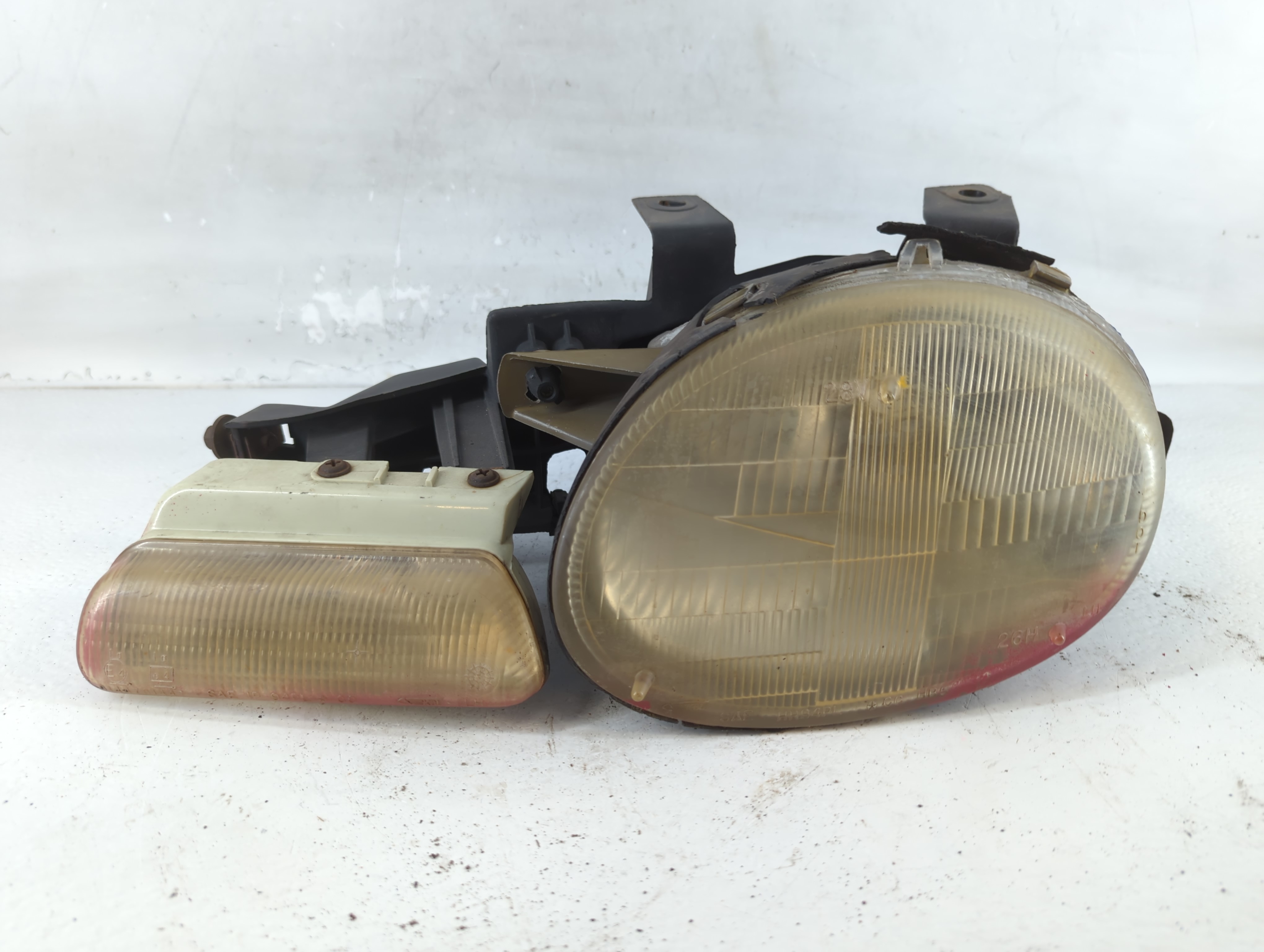 1995-1999 Dodge Neon Driver Left Oem Head Light Headlight Lamp 778832 - Oemusedautoparts1.com