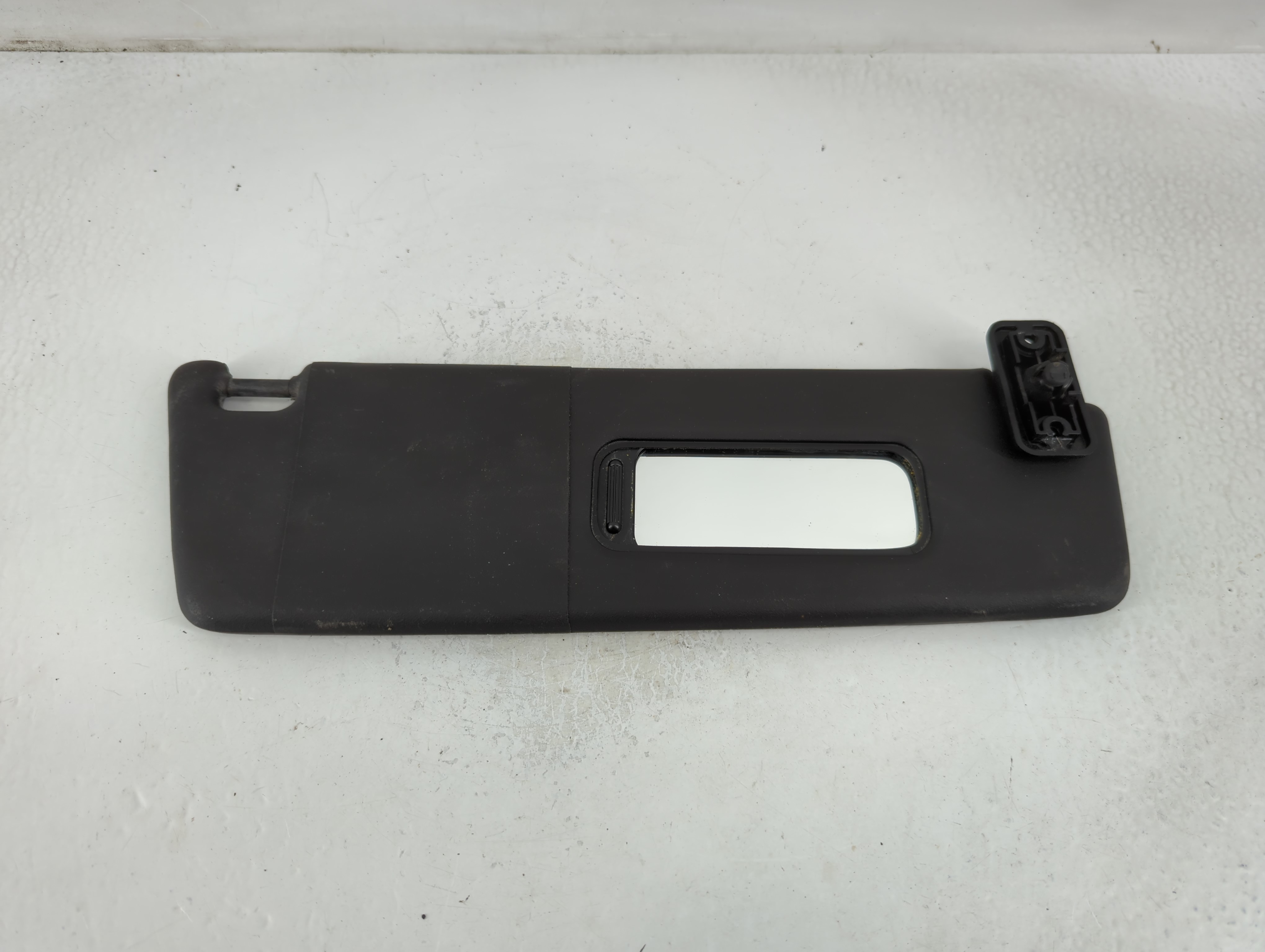 2007 Chevrolet Suburban 1500 Passenger Sun Visor Mirror Right Sunvisor 778851 - Oemusedautoparts1.com
