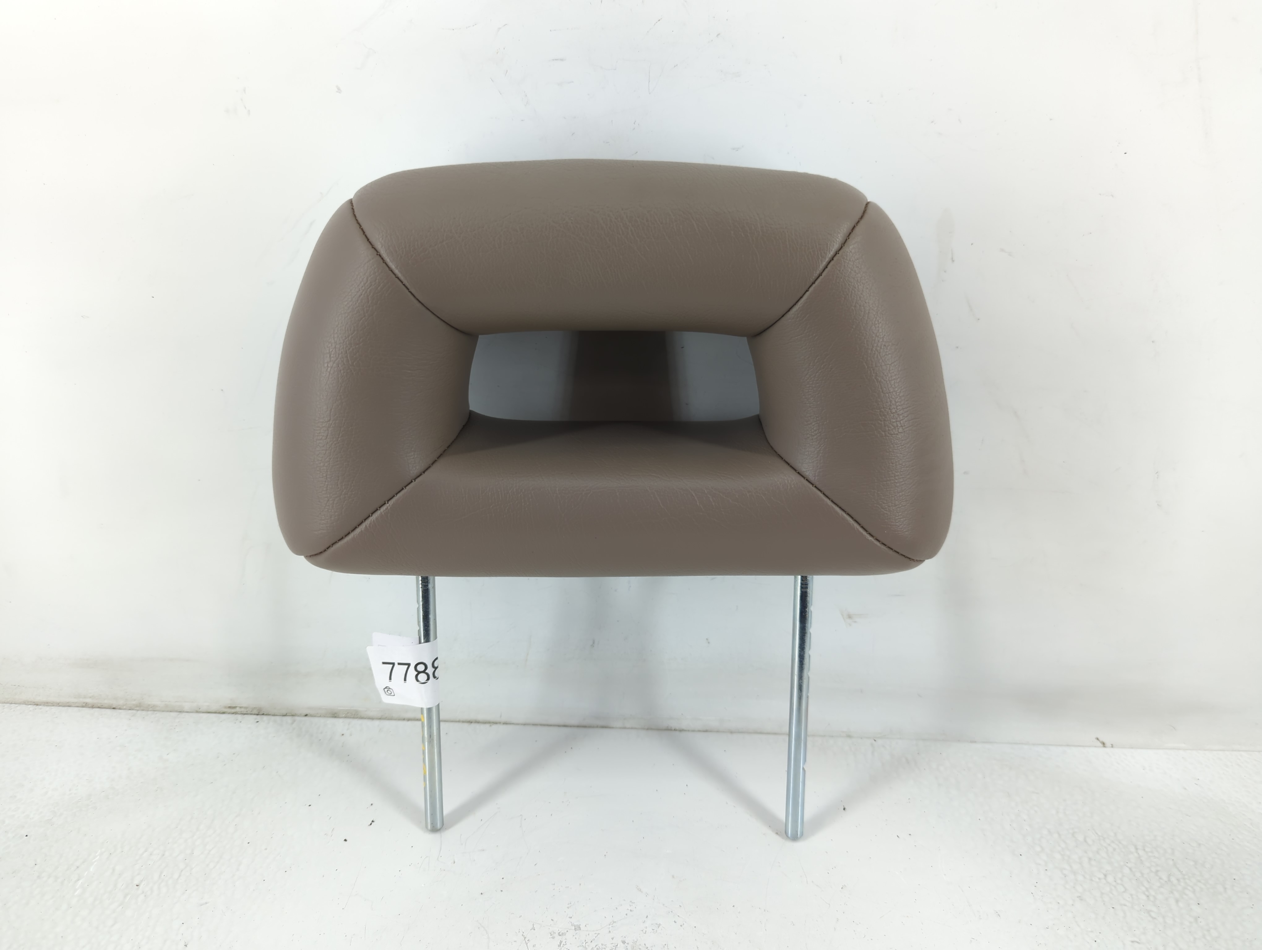 1998 Mercury Grand Marquis Headrest Head Rest Front Driver Passenger Seat 778862 - Oemusedautoparts1.com