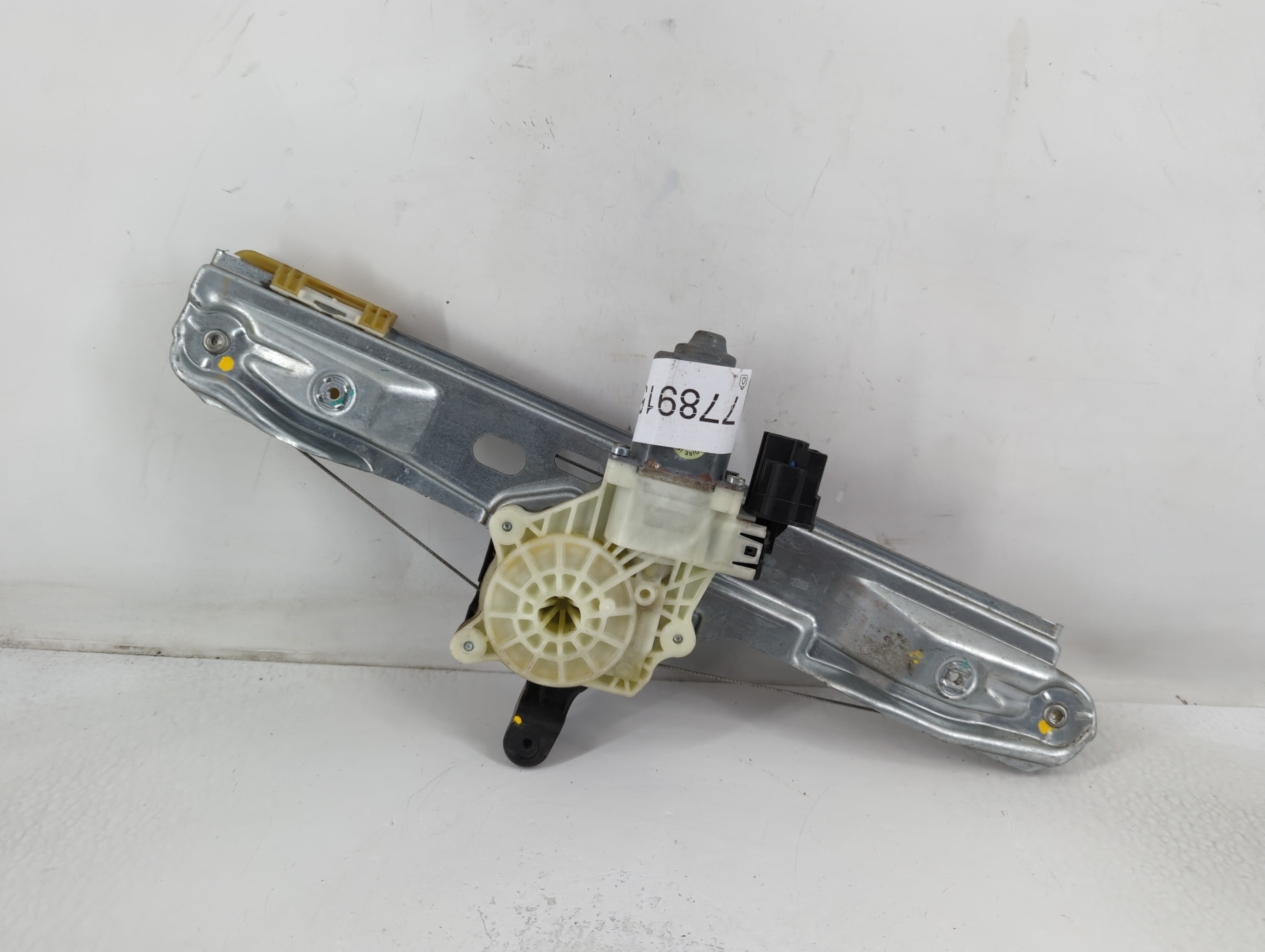 Picture of 2012-2018 Ford Focus Passenger Front Right Power Window Motor 778915