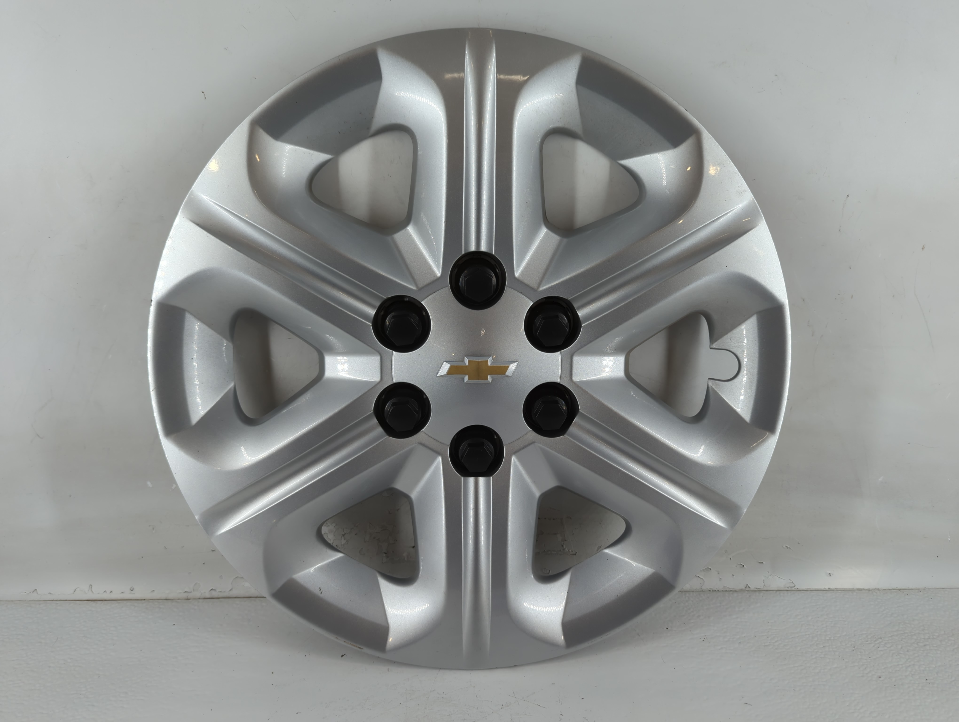 2017-2017 Chevrolet Traverse Driver Front Wheel Hub Oem 778947 - Oemusedautoparts1.com