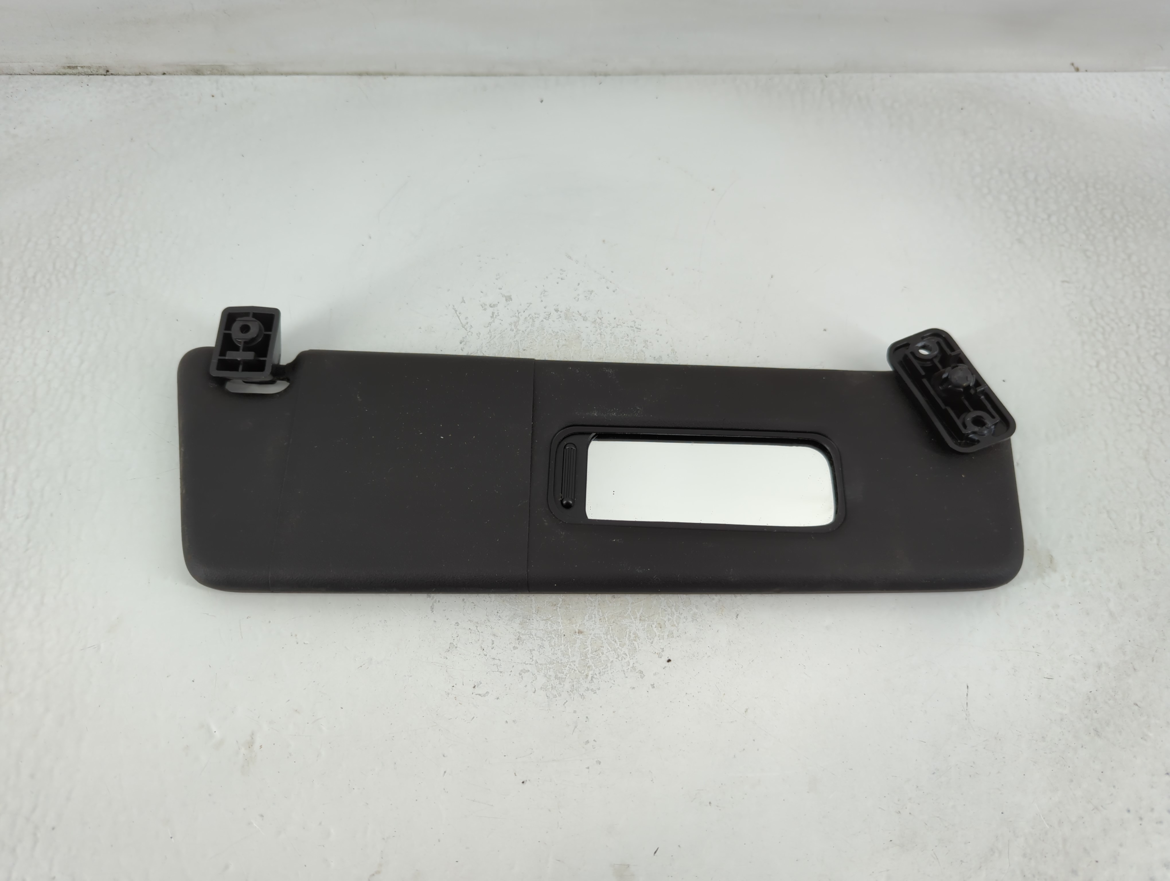 2016-2021 Chevrolet Malibu Driver Sun Visor Mirror Left Sunvisor Black 778959 - Oemusedautoparts1.com