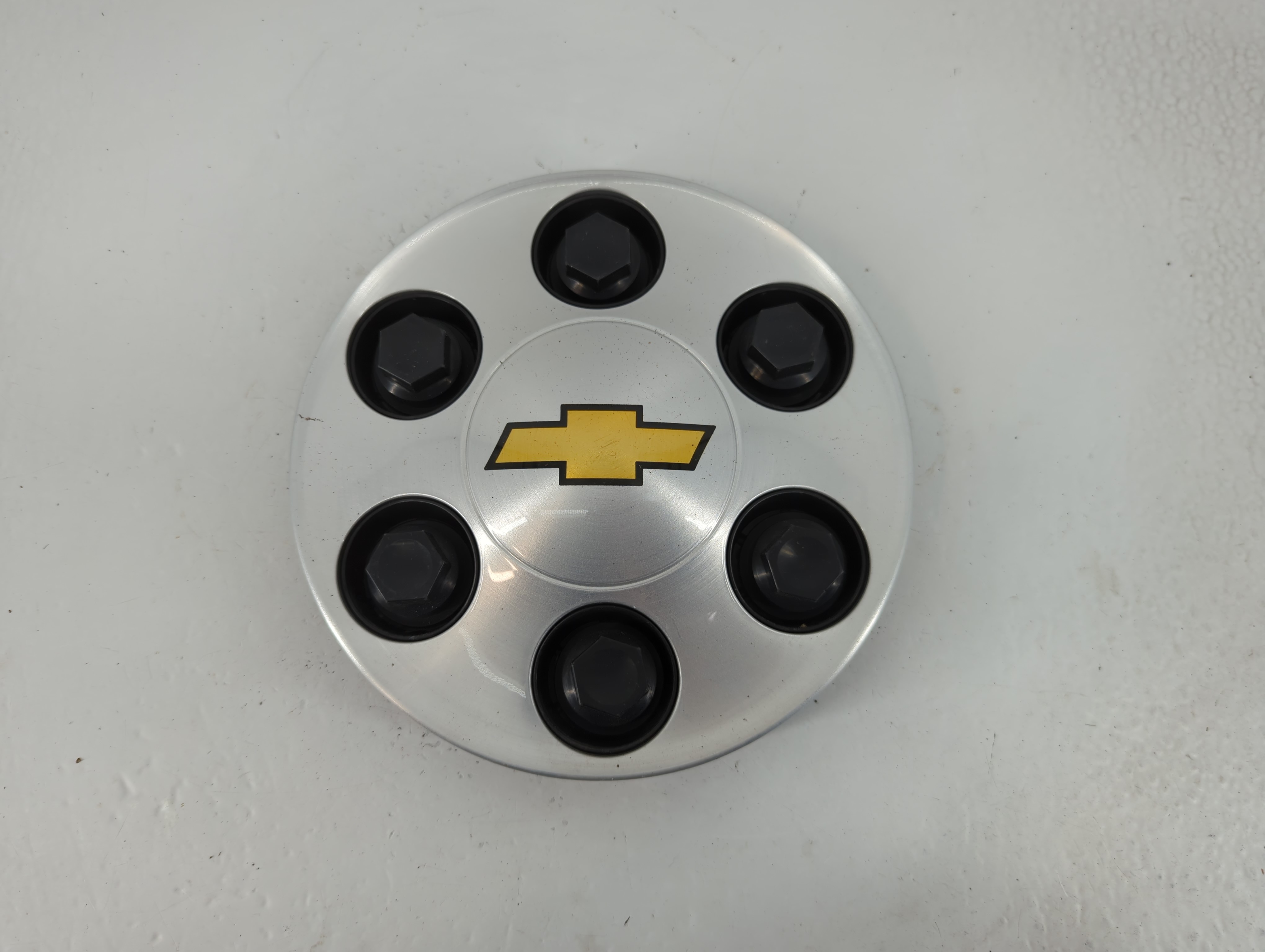 Picture of 2010 Chevrolet Avalanche 1500 Rim Wheel Center Cap 778964