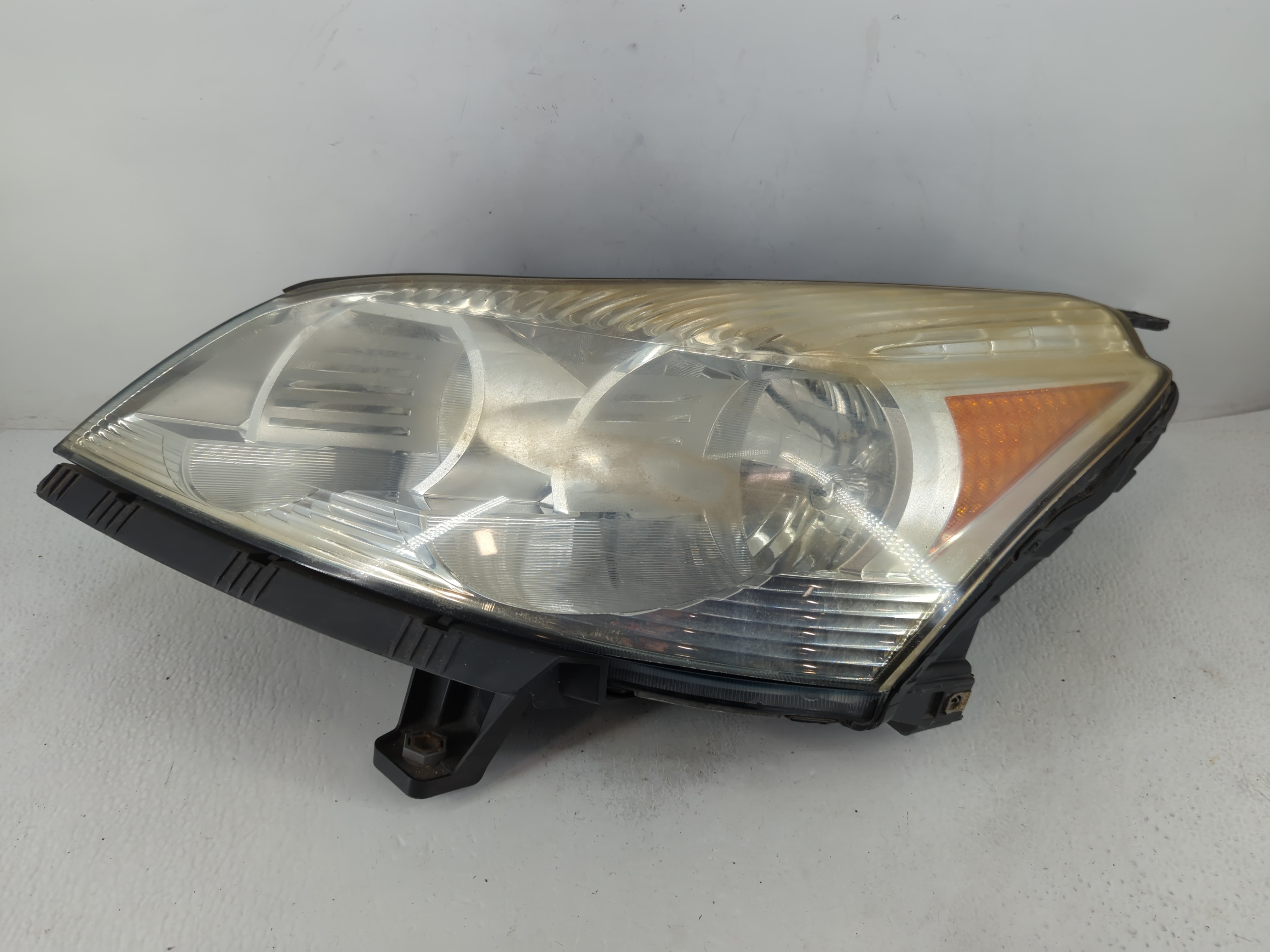 Picture of 2009 Chevrolet Traverse Driver Left Oem Head Light Headlight Lamp 778991