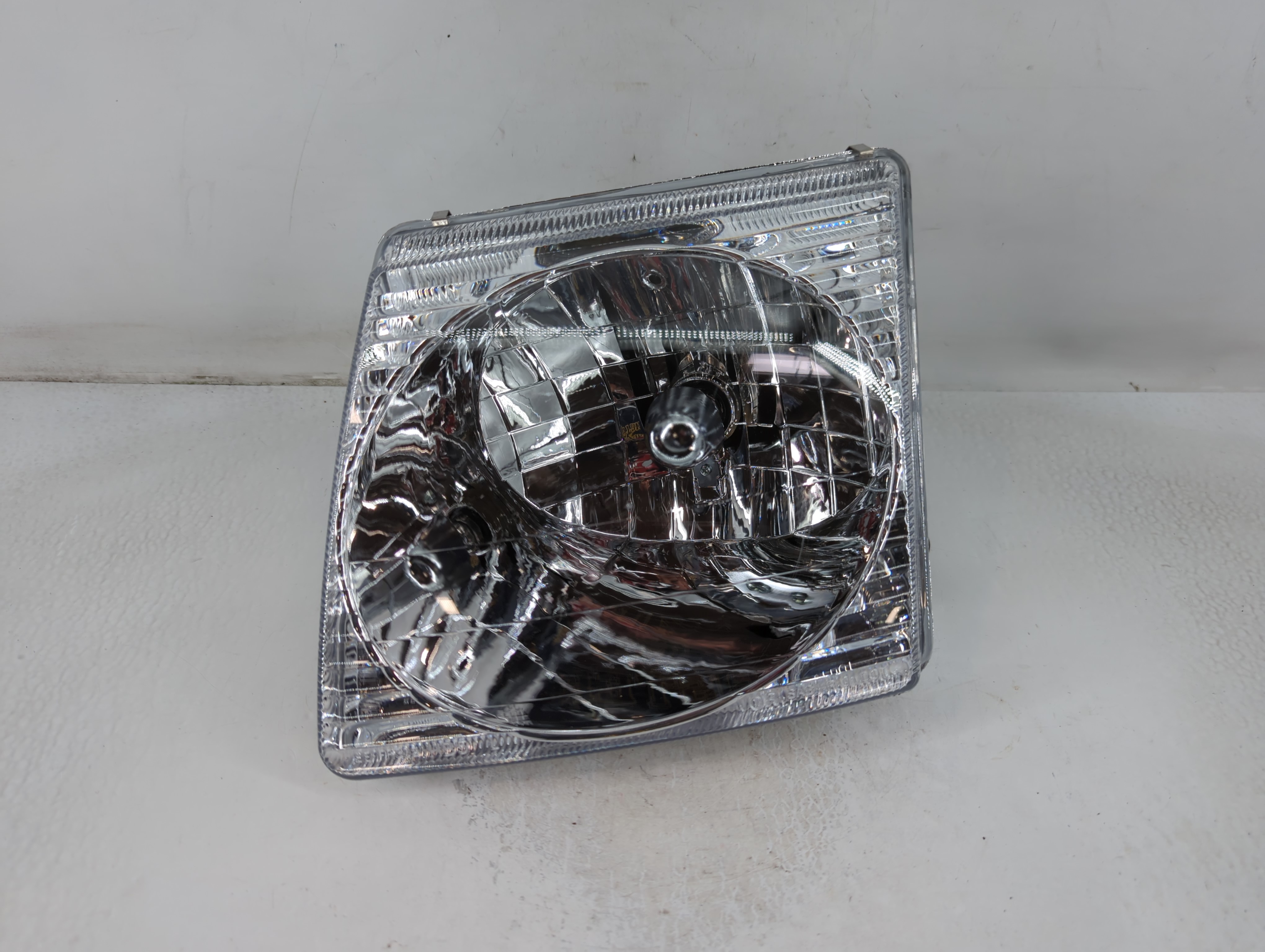 Ford Explorer Driver Left Oem Head Light Headlight Lamp 779003 - Oemusedautoparts1.com