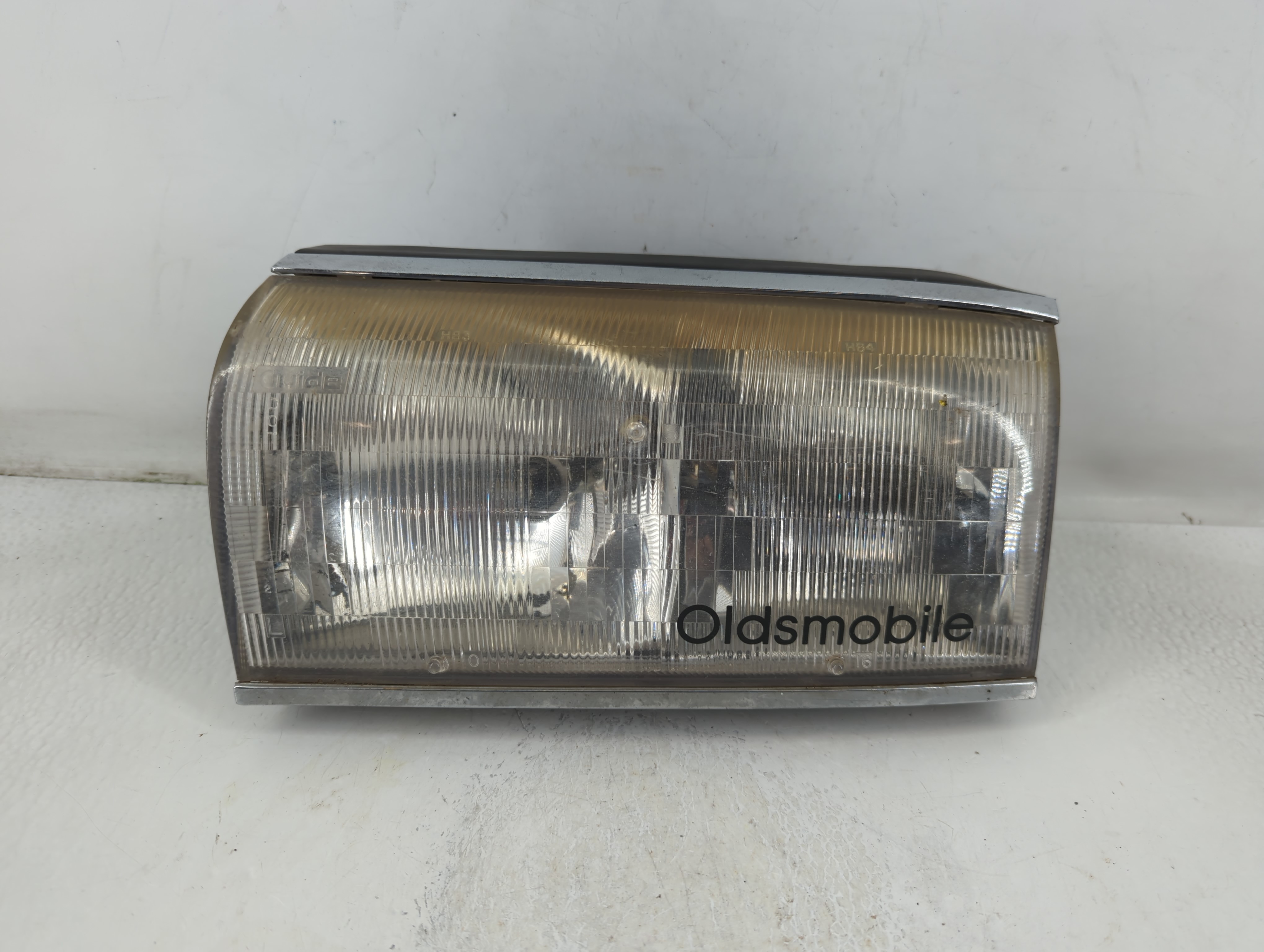 Picture of Gmc Sierra 2500 Driver Left Oem Head Light Headlight Lamp 779076