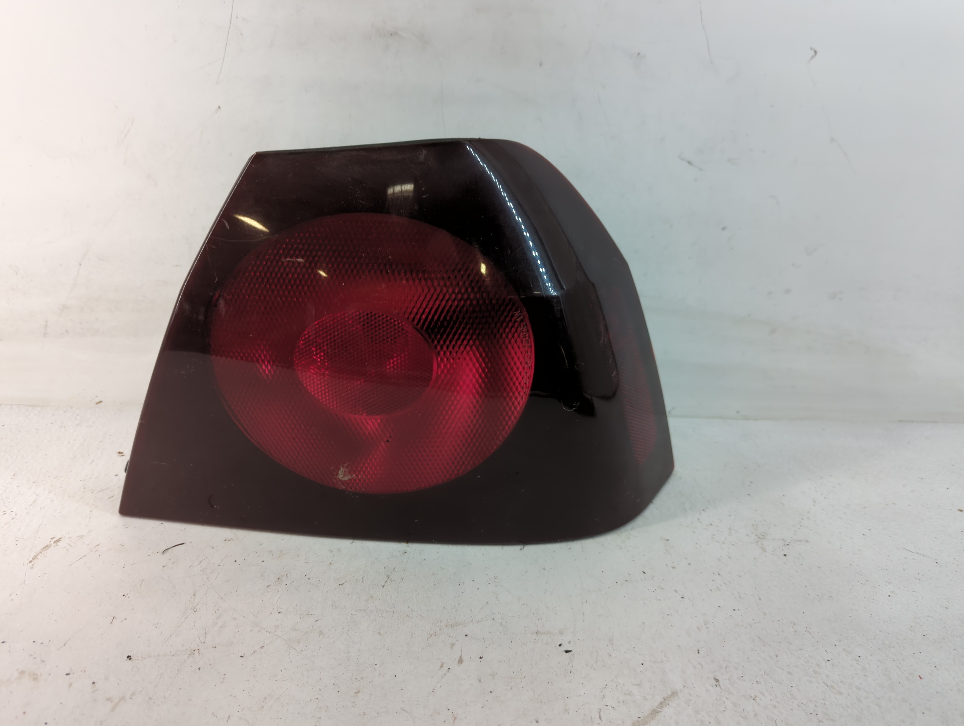 2000-2004 Chevrolet Impala Passenger Right Side Tail Light Taillight Oem 779081 - Oemusedautoparts1.com