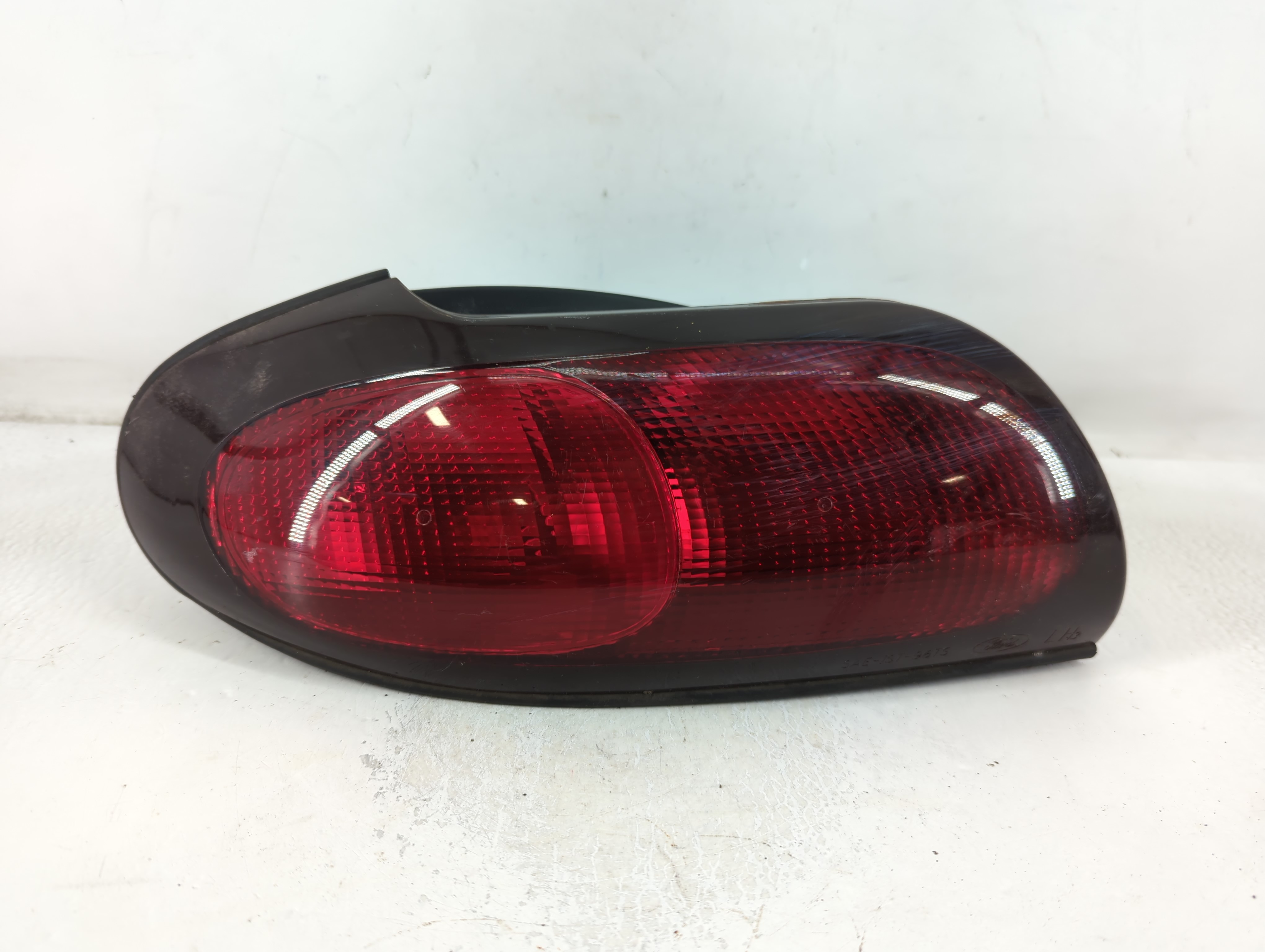 1996-1997 Ford Taurus Driver Left Side Tail Light Taillight Oem 779126 - Oemusedautoparts1.com