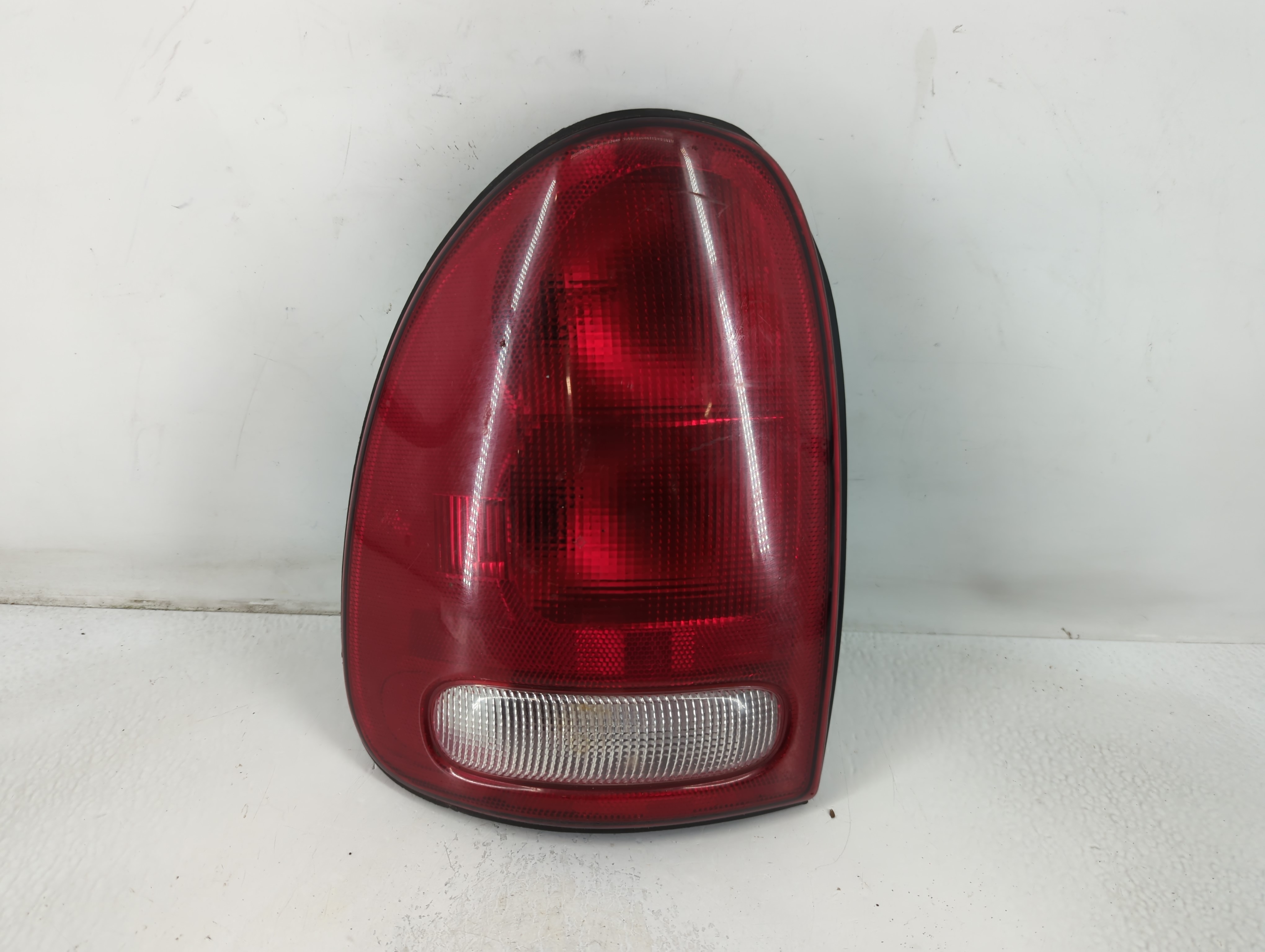 Dodge Caravan Driver Left Side Tail Light Taillight Oem 779127 - Oemusedautoparts1.com