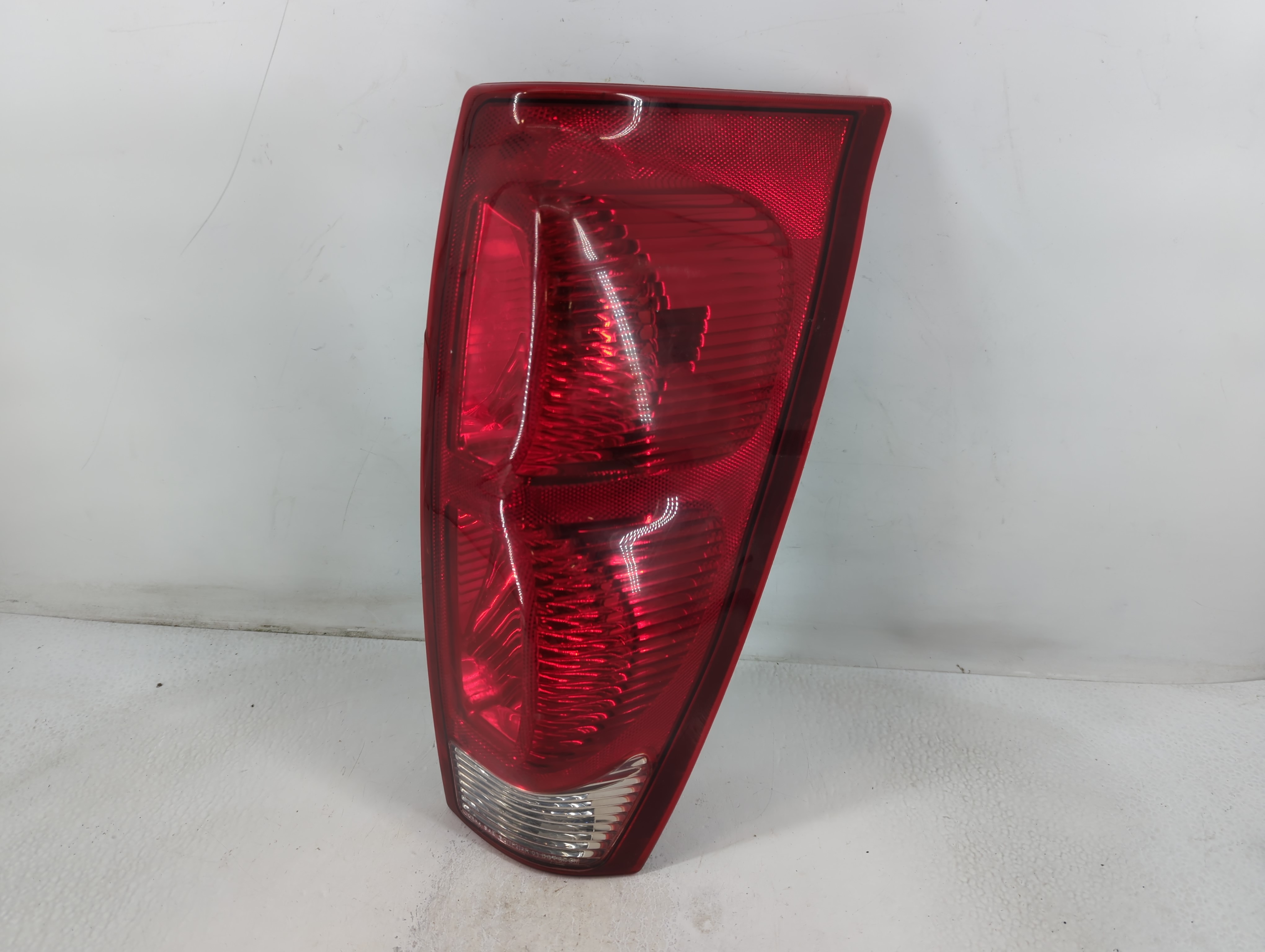 2002 Chevrolet Avalanche 1500 Passenger Right Side Tail Light Taillight Oem 779135 - Oemusedautoparts1.com
