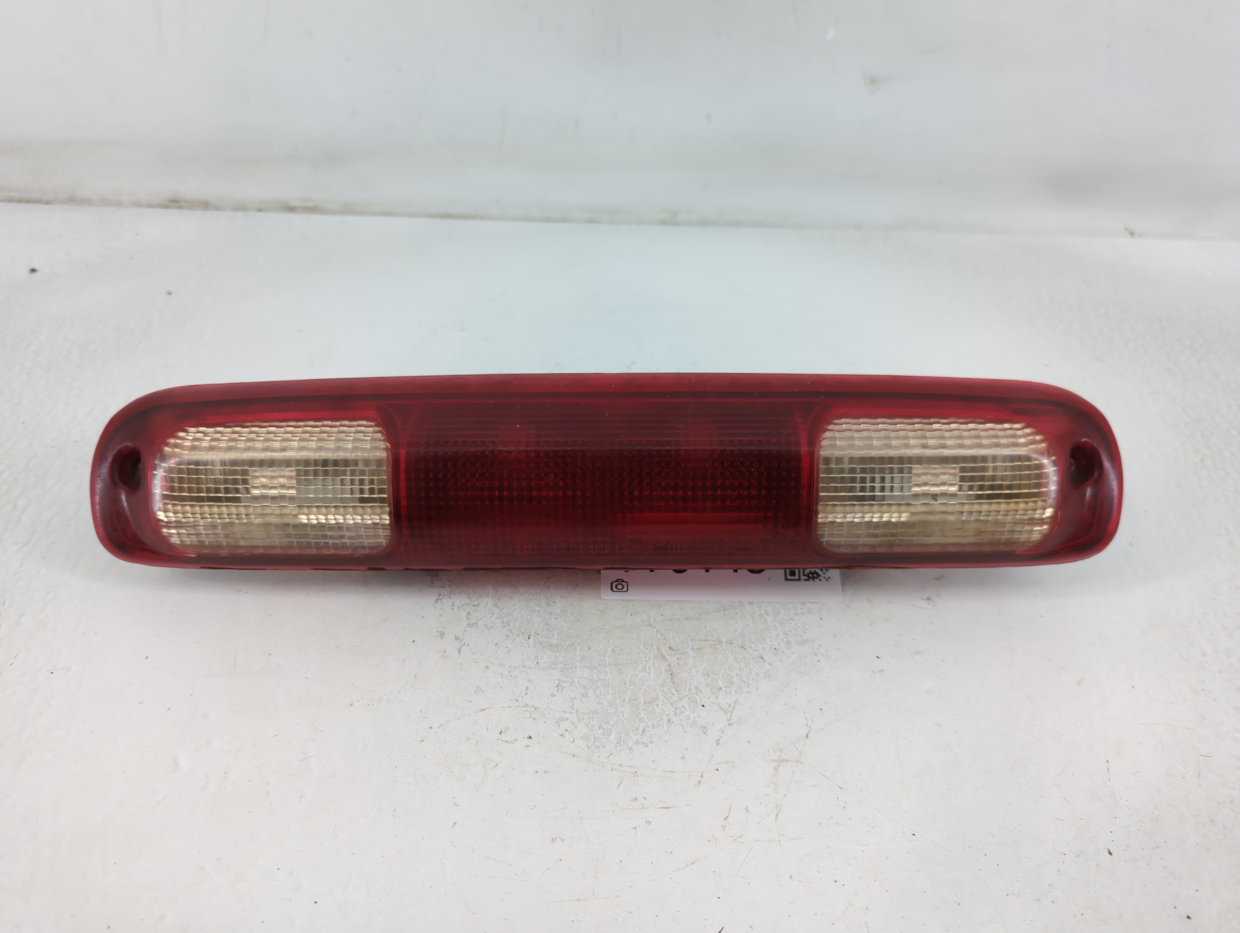 2007 Chevrolet Silverado 1500 Third Brake Light Tail Light 779143 - Oemusedautoparts1.com