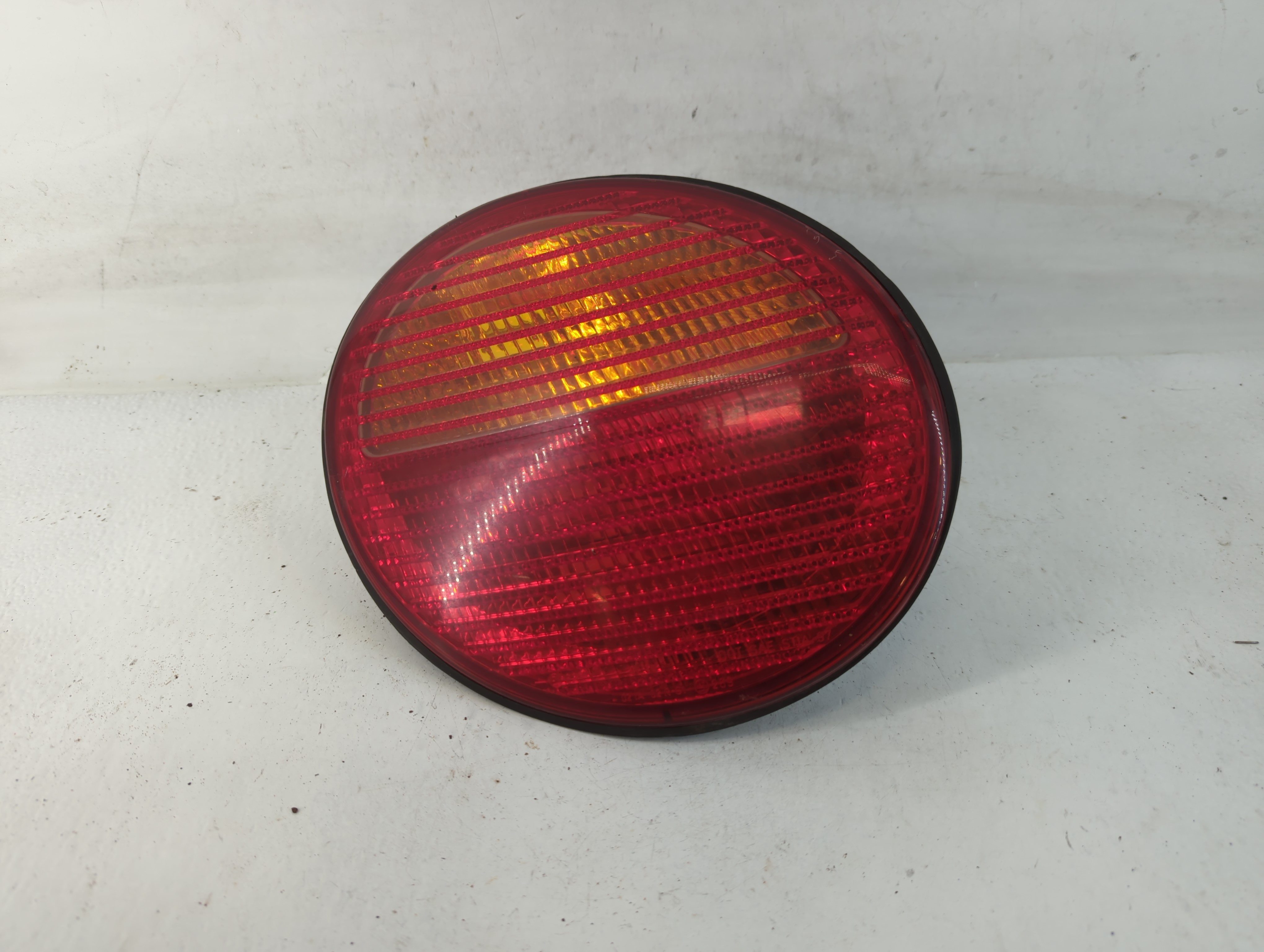 1998-2005 Volkswagen Beetle Passenger Right Side Tail Light Taillight Oem 779164 - Oemusedautoparts1.com
