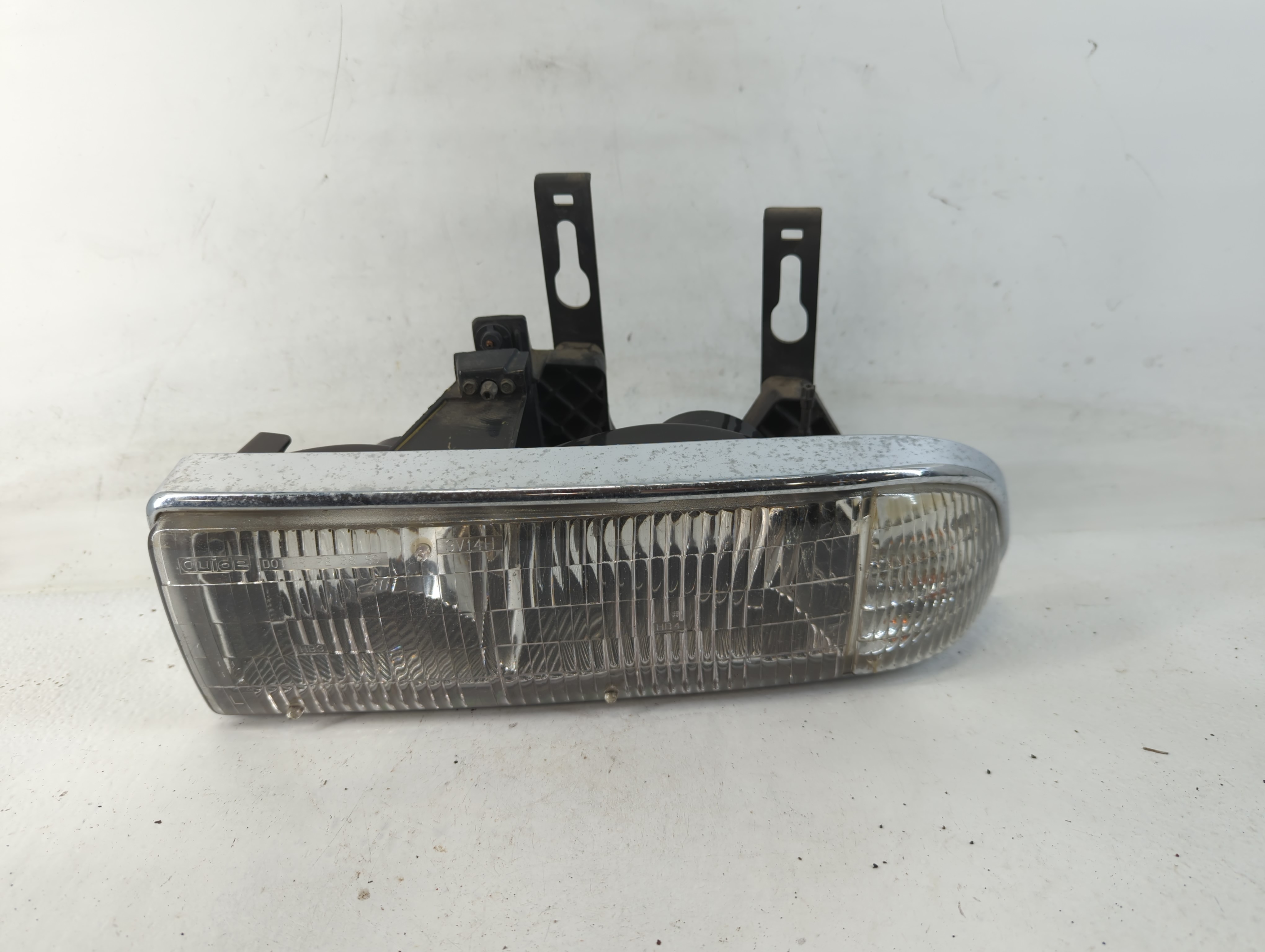 1998-2004 Chevrolet S10 Driver Left Oem Head Light Headlight Lamp 779168 - Oemusedautoparts1.com