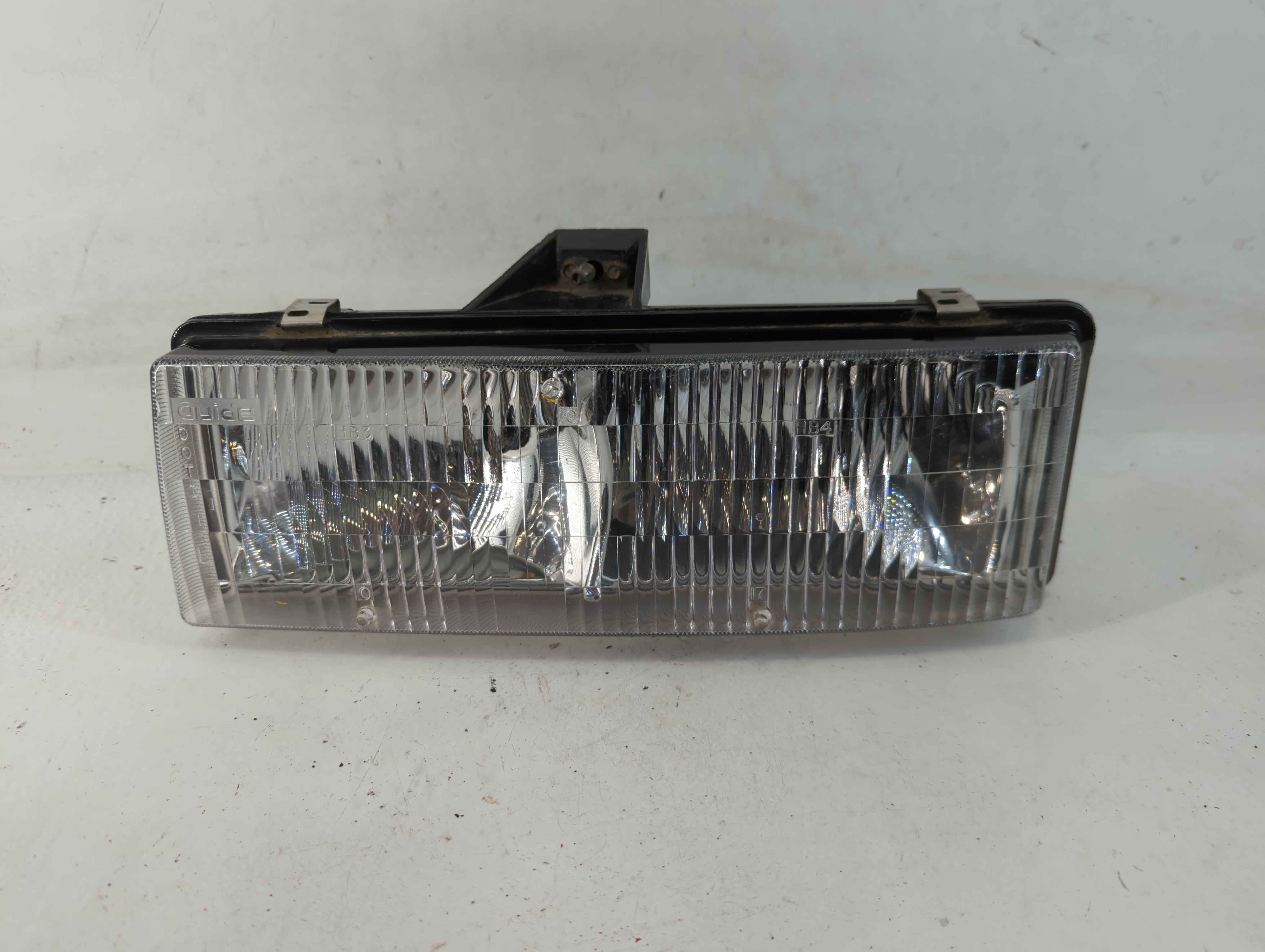 1995-2005 Chevrolet Astro Passenger Right Oem Head Light Headlight Lamp 779195 - Oemusedautoparts1.com