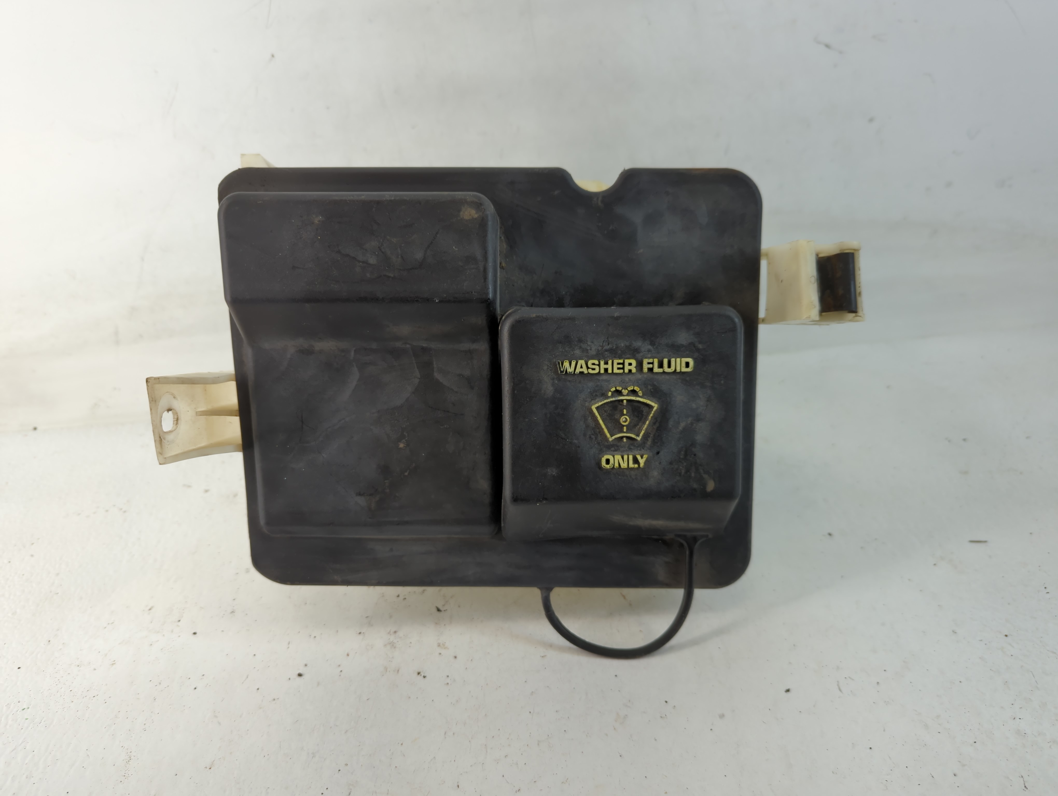 Ford F-150 Windshield Washer Fluid Reservoir Bottle Oem 779200 - Oemusedautoparts1.com