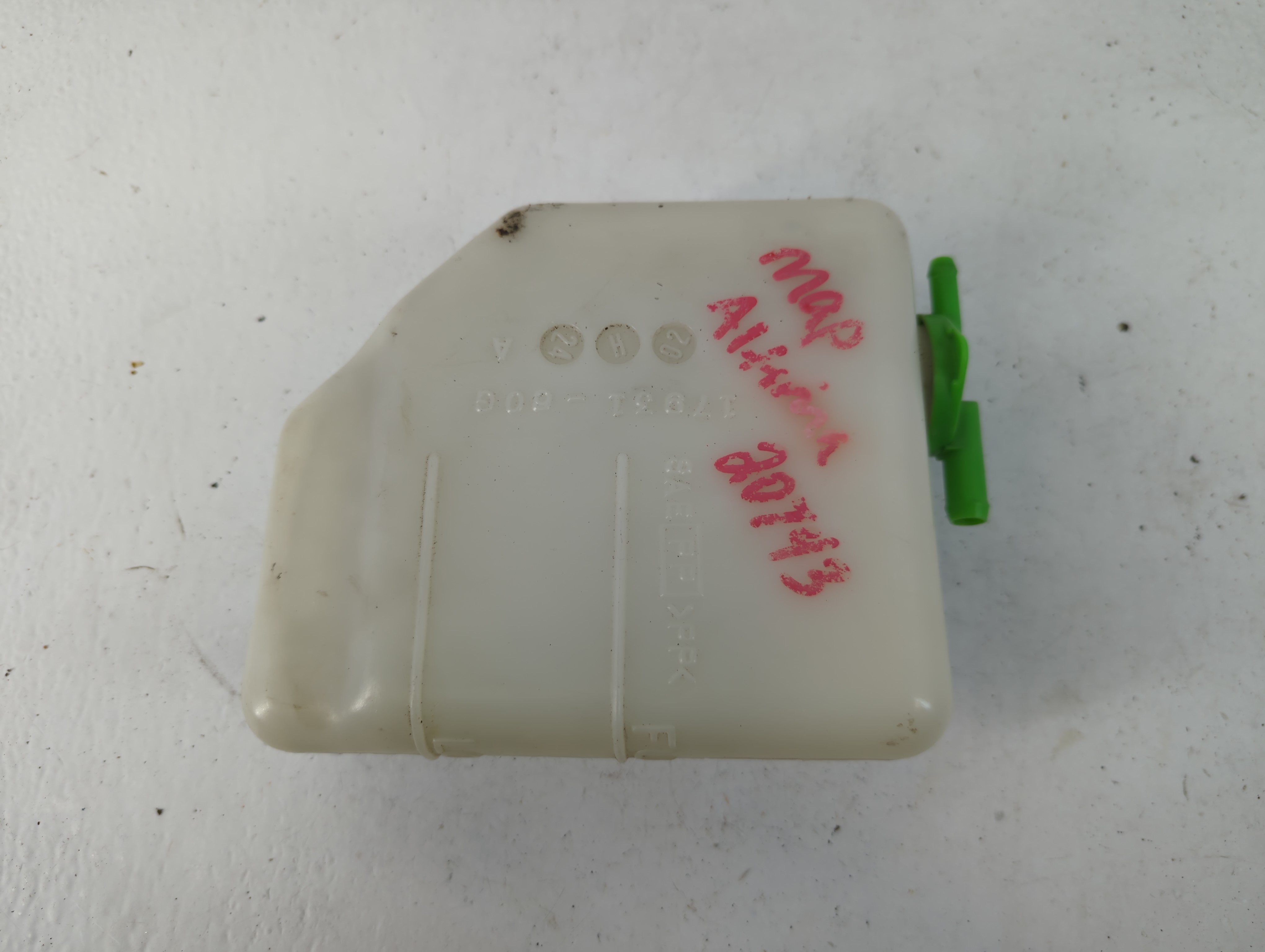 2002-2007 Suzuki Aerio Radiator Coolant Overflow Expansion Tank Bottle 779205 - Oemusedautoparts1.com