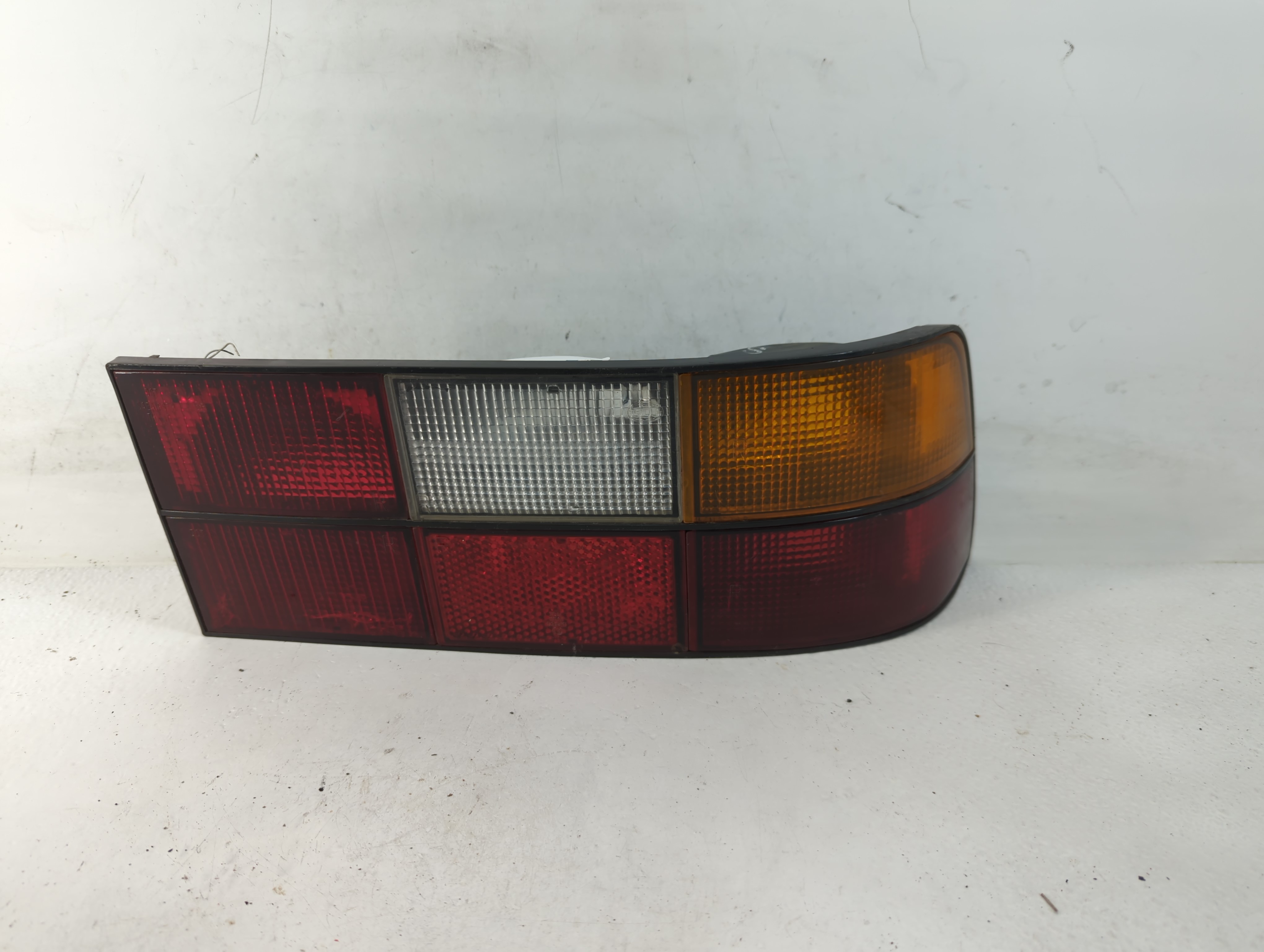 Picture of 1978 Porsche 924 Passenger Right Side Tail Light Taillight Oem 779219