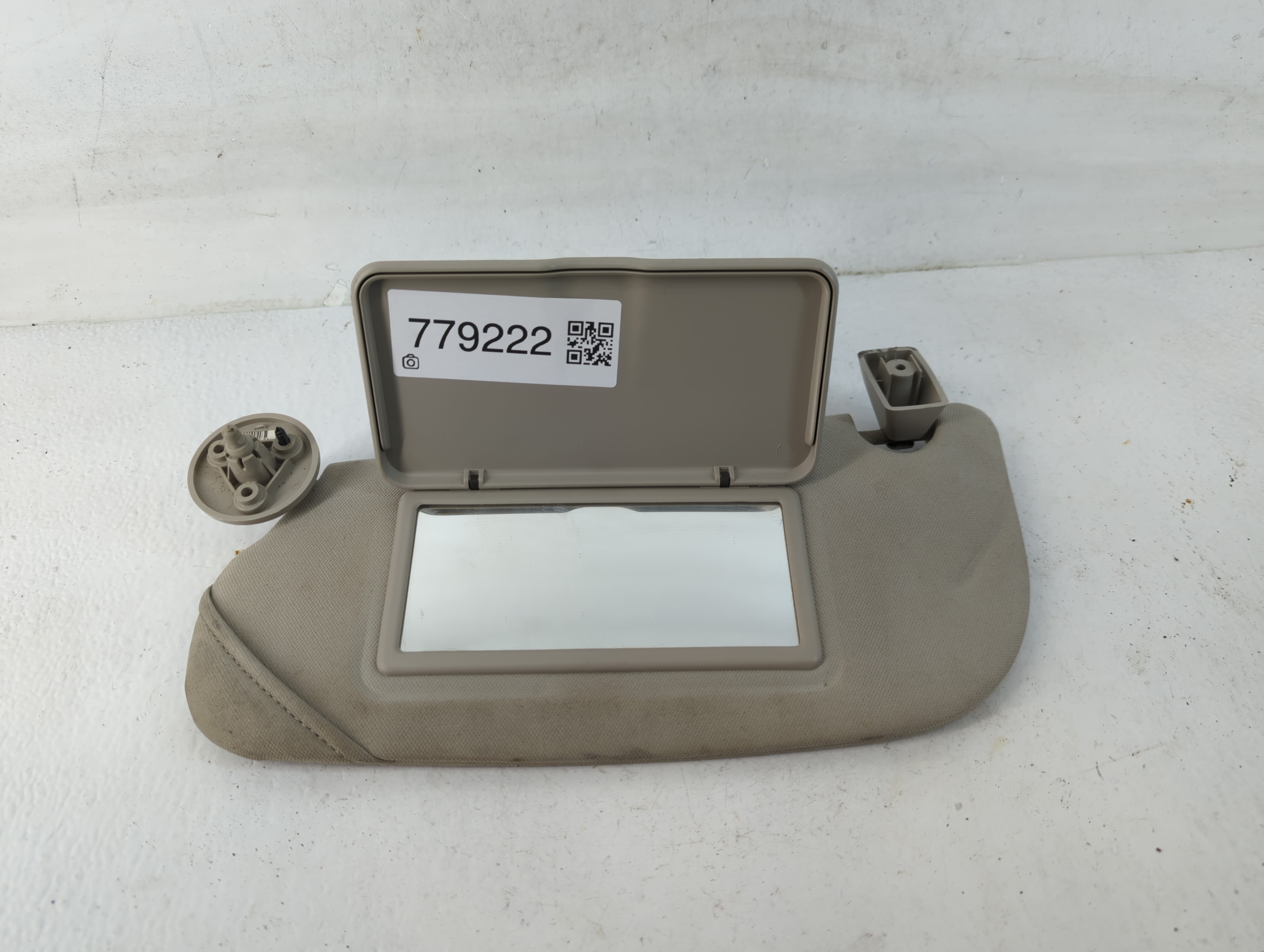 2007-2010 Pontiac G5 Driver Sun Visor Mirror Left Sunvisor Grey 779222 - Oemusedautoparts1.com