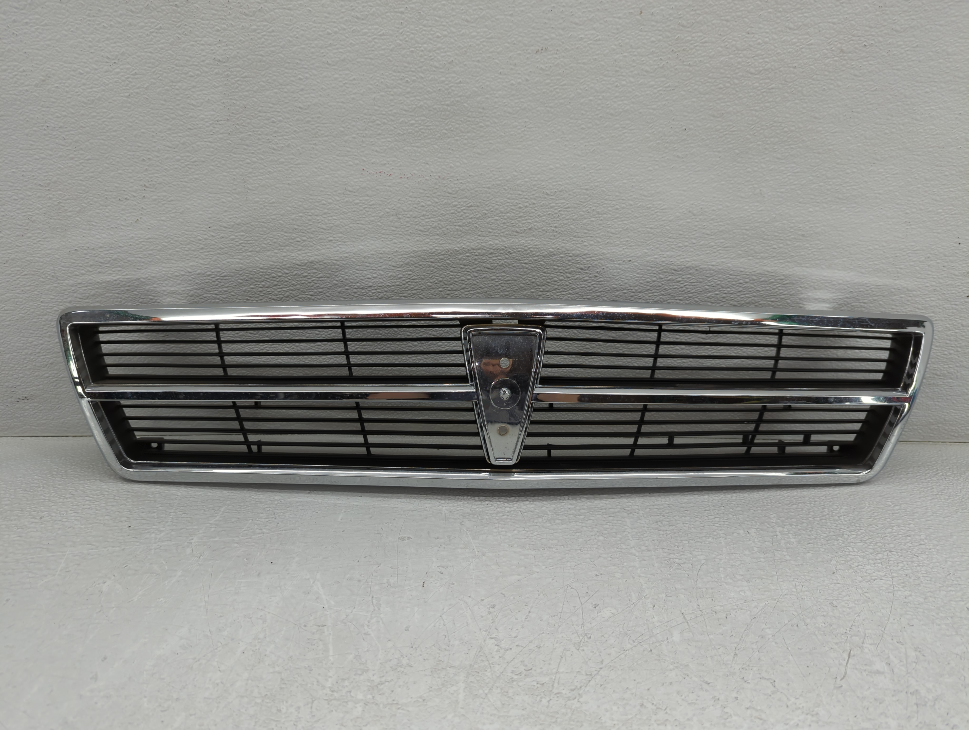 1994-1995 Ford Aspire Front Bumper Grille Cover 779279 - Oemusedautoparts1.com