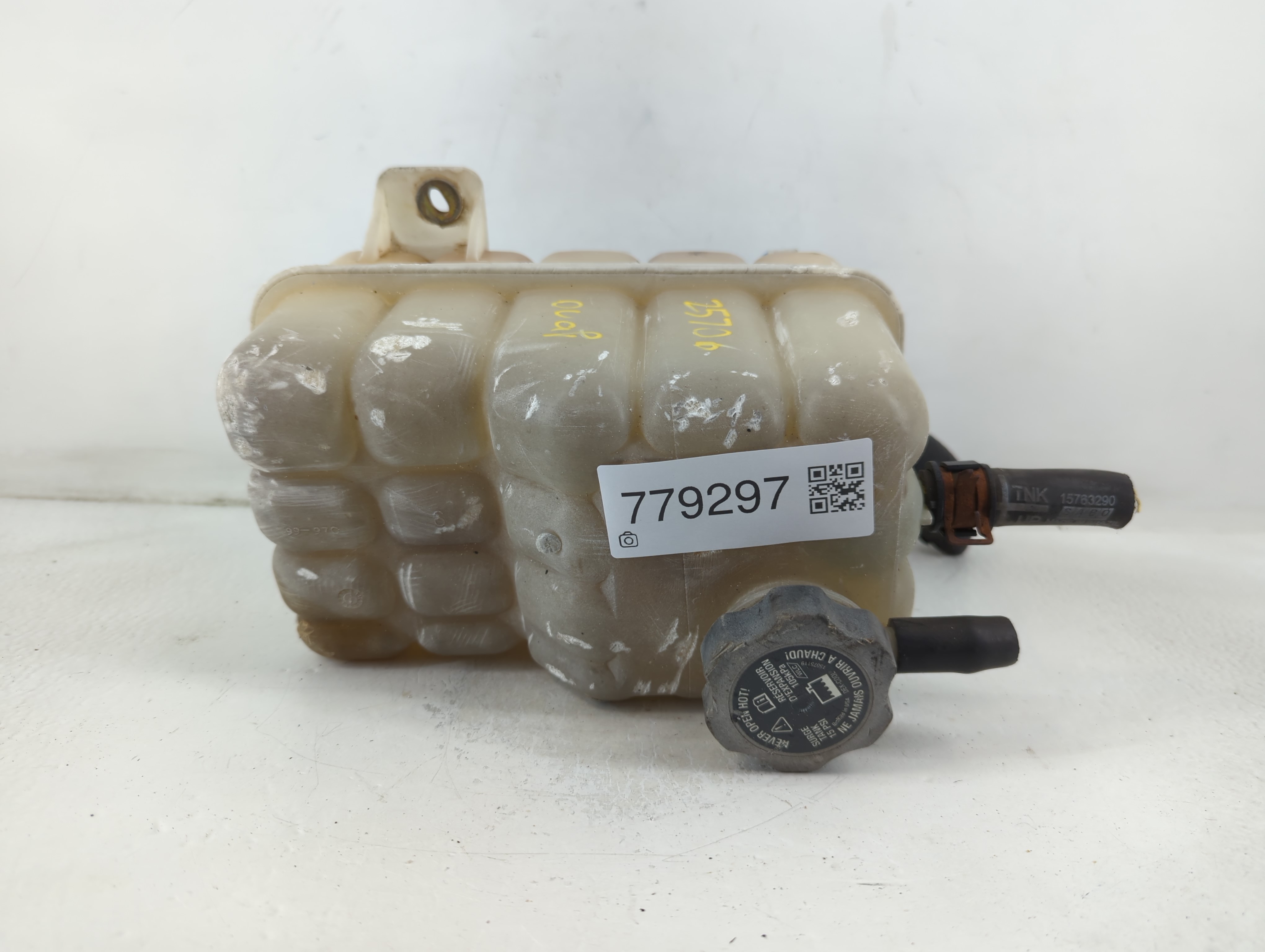 Picture of 2000-2002 Gmc Yukon Xl 1500 Front Windshield Wiper Motor 779297