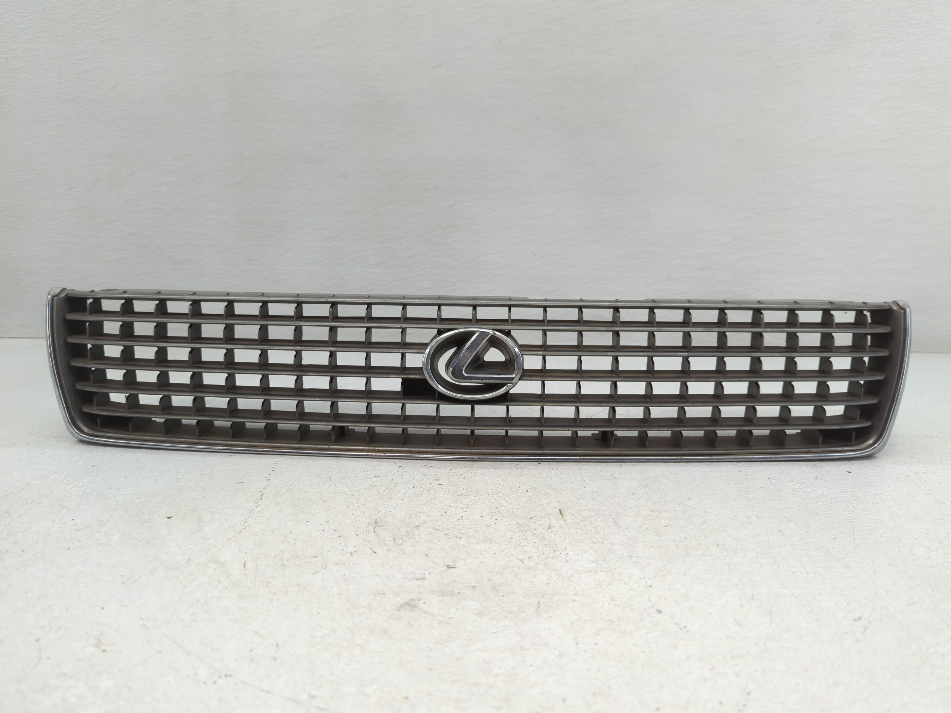 Picture of 1990 Lexus Es250 Front Bumper Grille Cover 779321