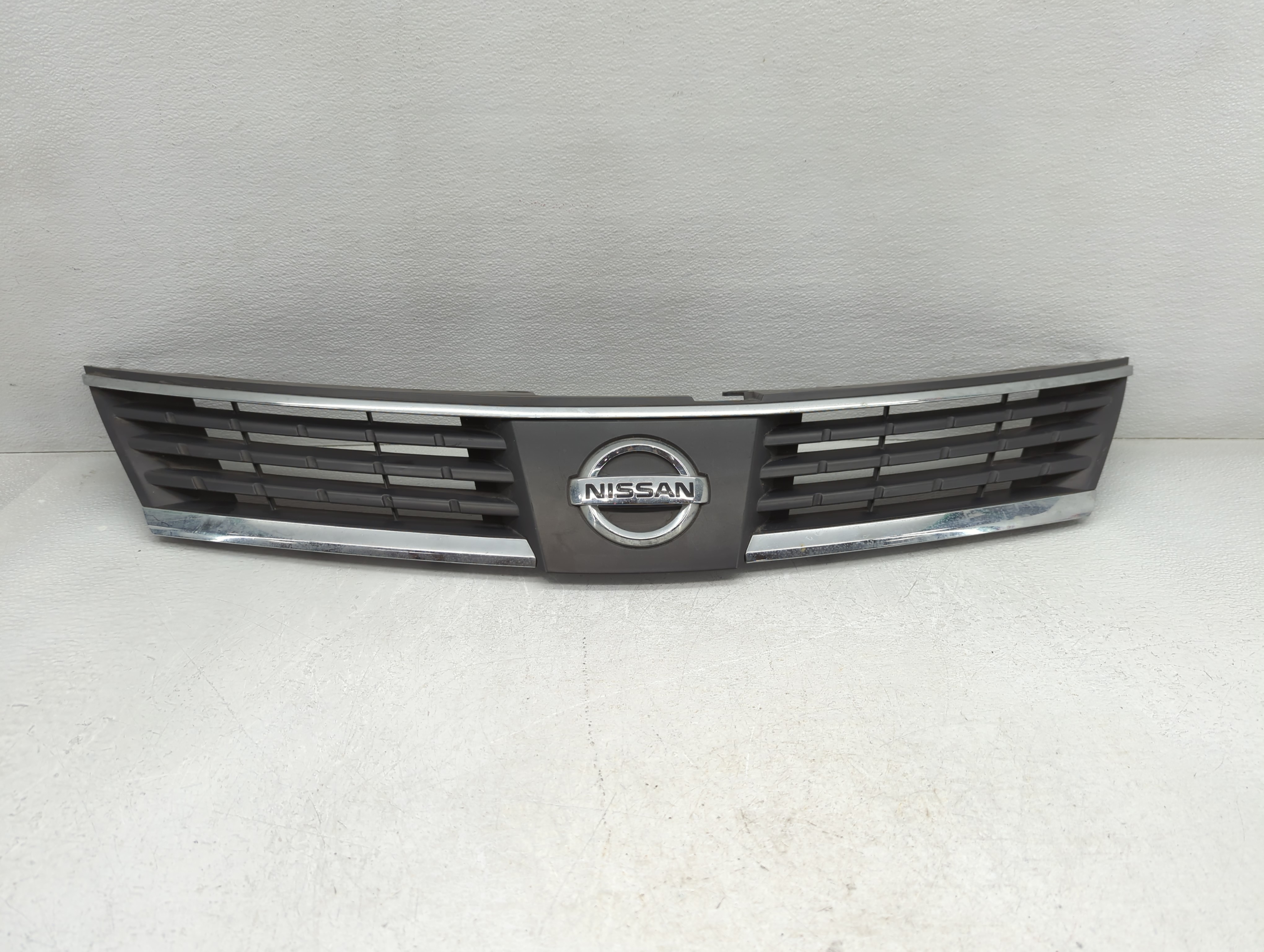 2007-2009 Nissan Versa Front Bumper Grille Cover 779322 - Oemusedautoparts1.com