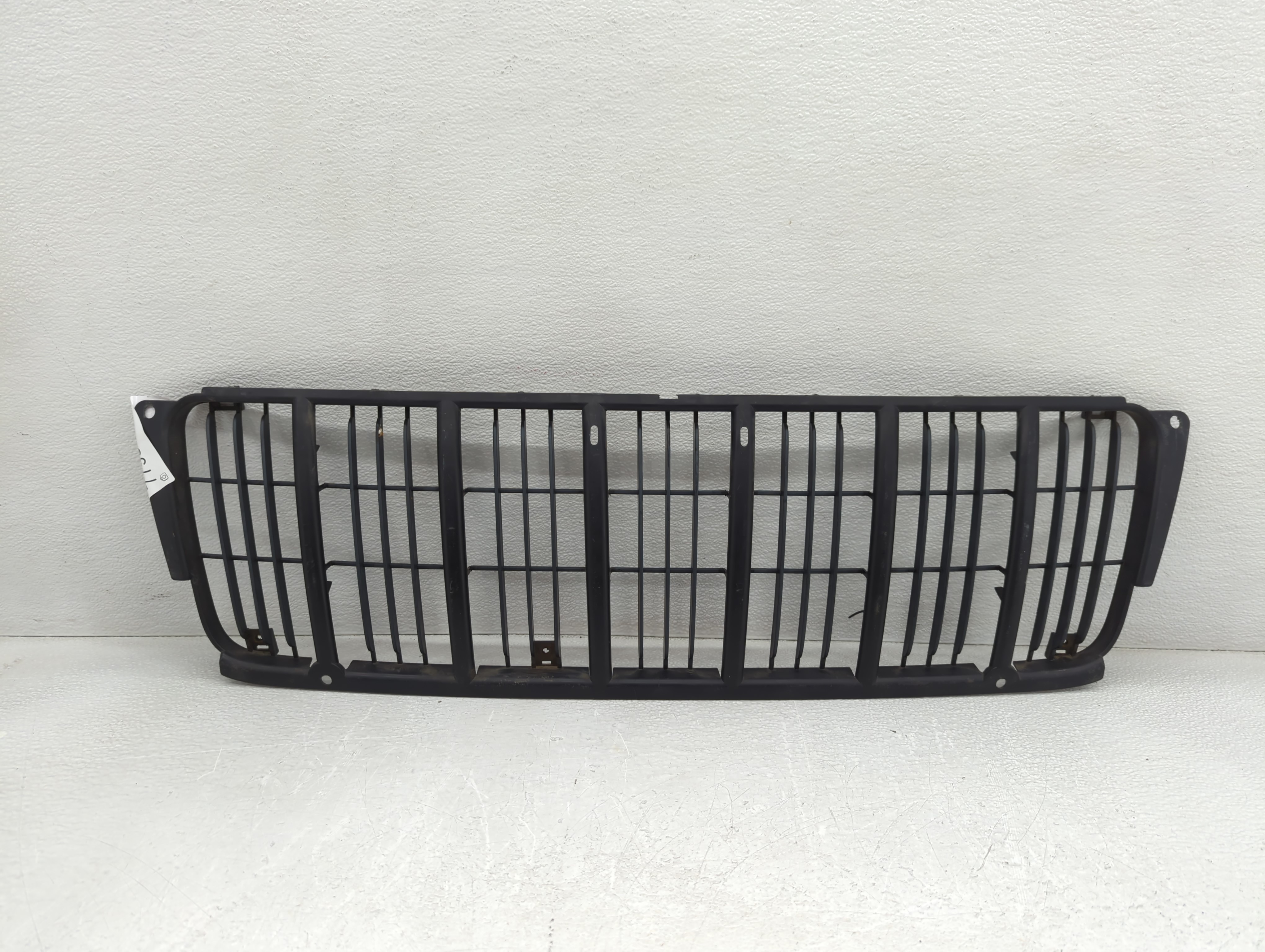 Picture of 1999-2003 Jeep Grand Cherokee Front Bumper Grille Cover 779324